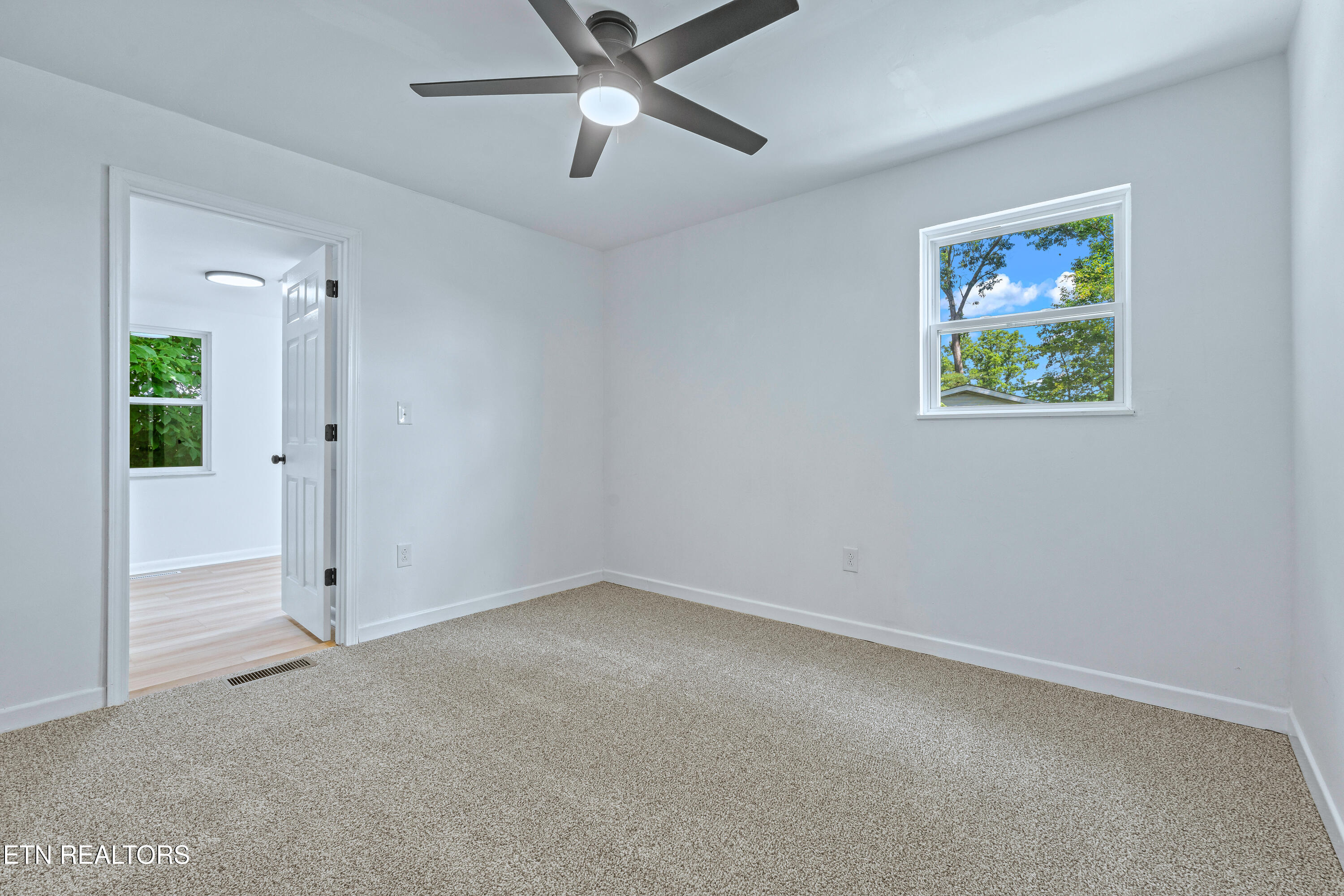 356 Beechwood Lane Clinton TN 37716