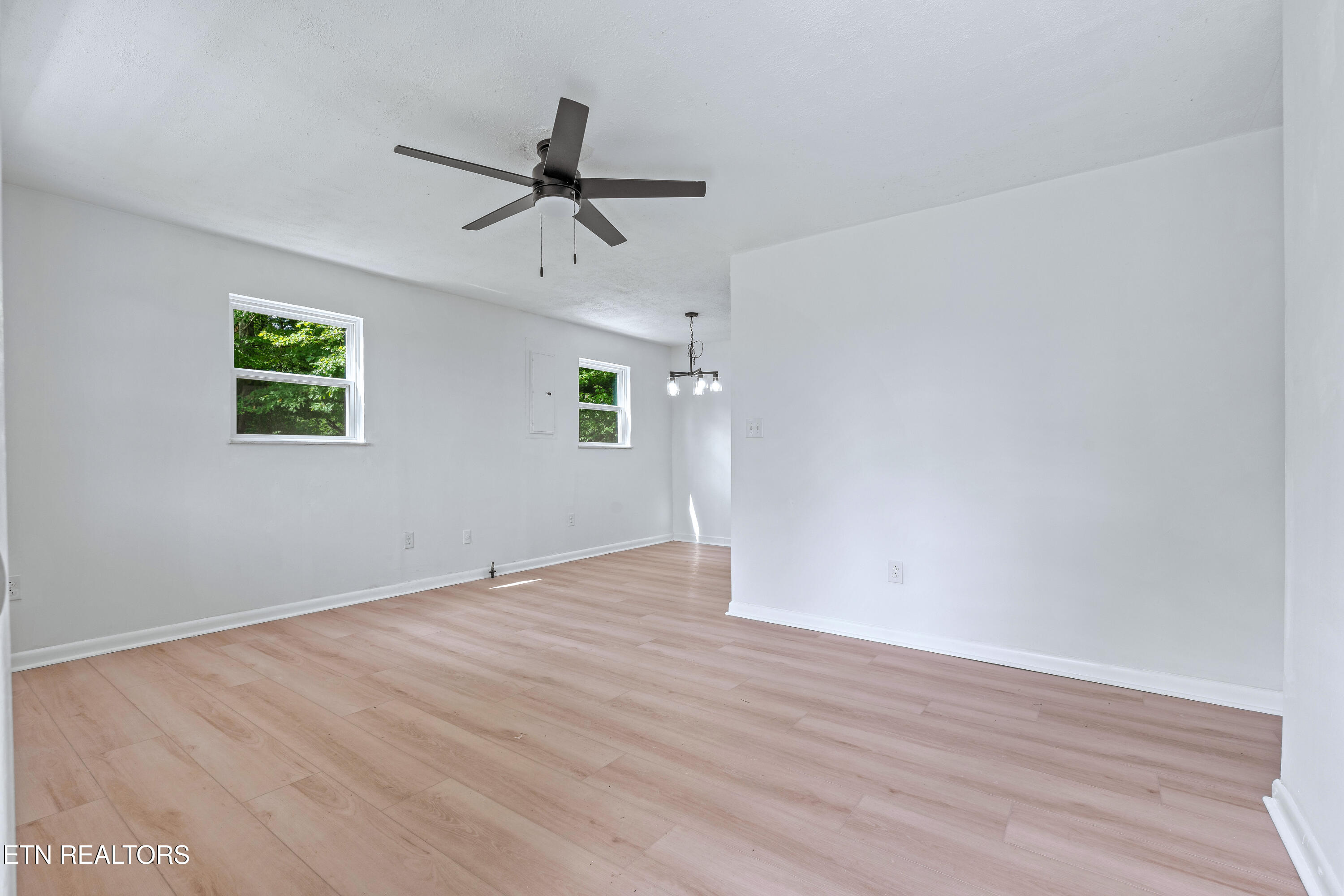 356 Beechwood Lane Clinton TN 37716