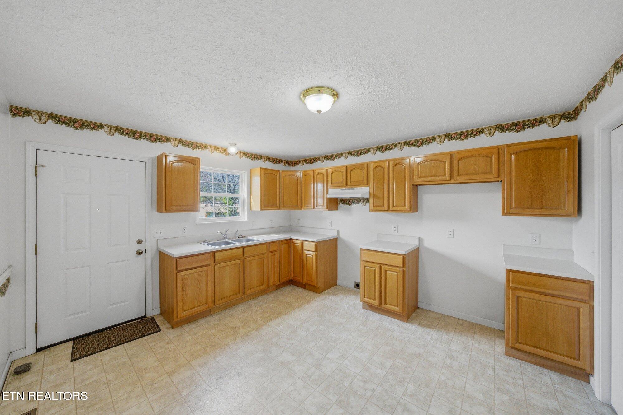 231 Henderson Avenue Sevierville TN 37862