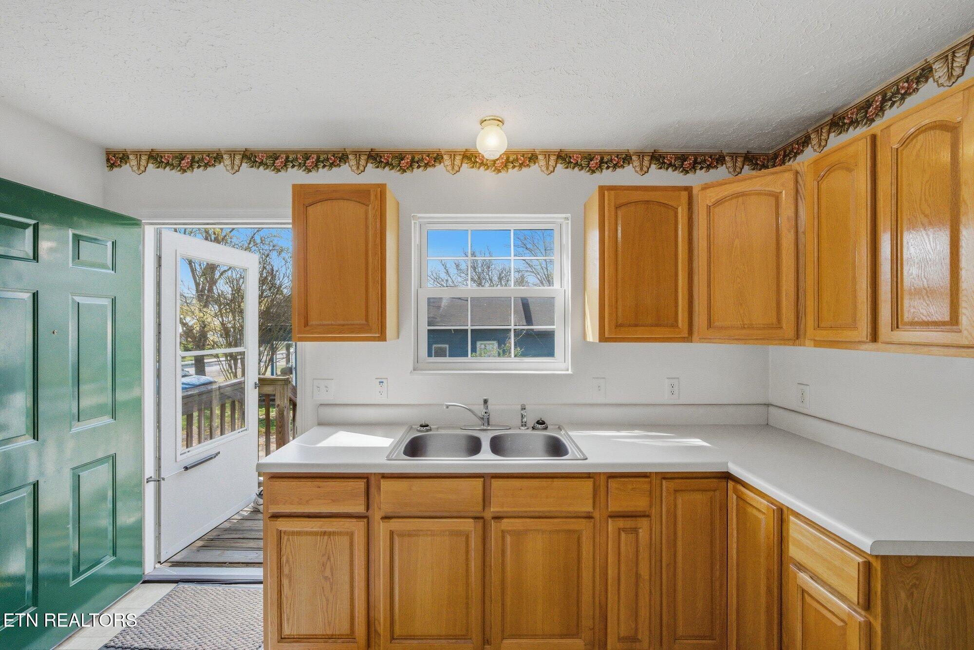 231 Henderson Avenue Sevierville TN 37862