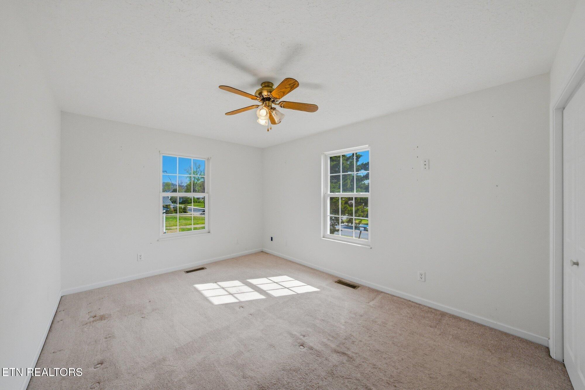 231 Henderson Avenue Sevierville TN 37862