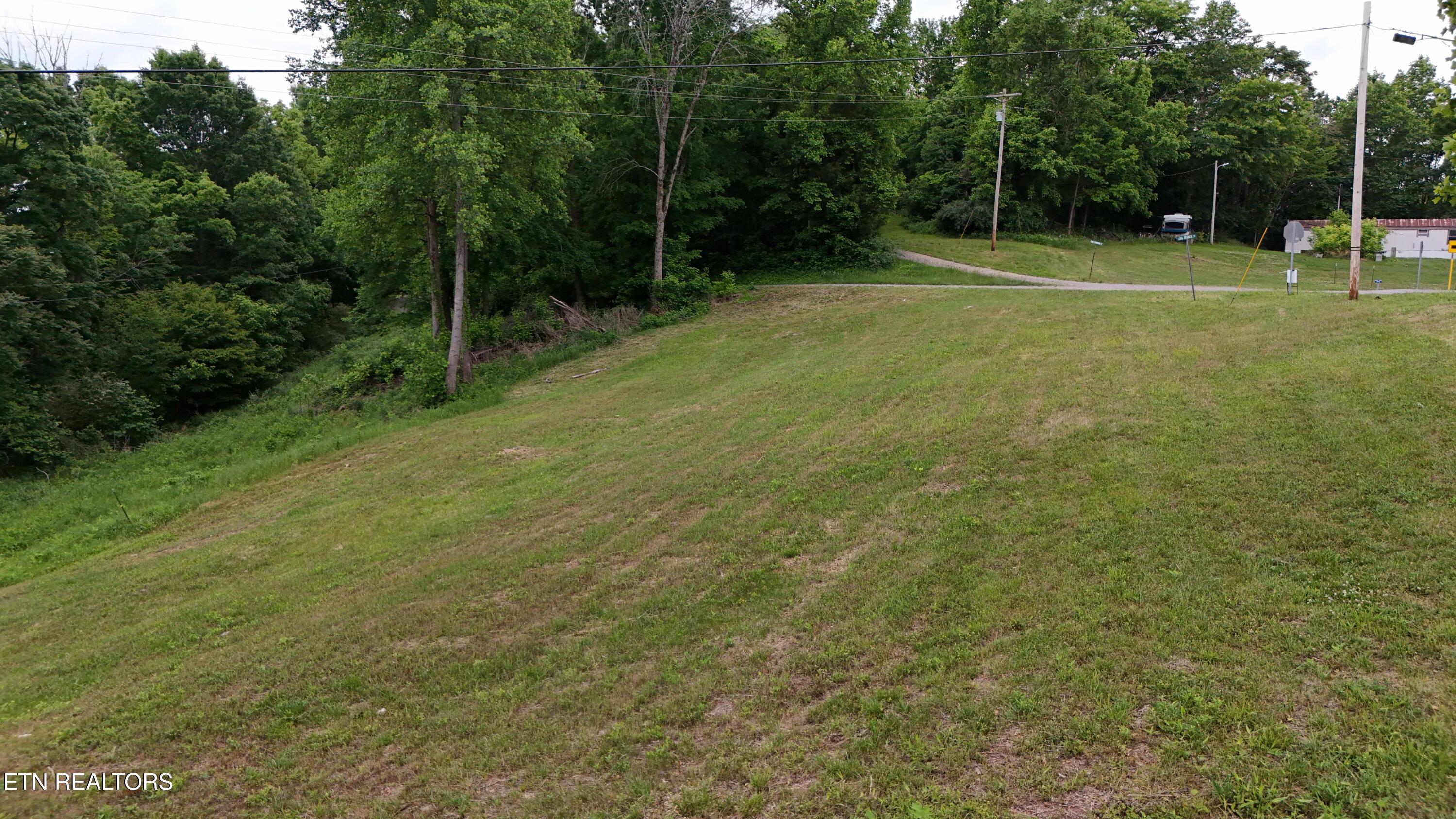 1825 Freehill Road Celina TN 38551