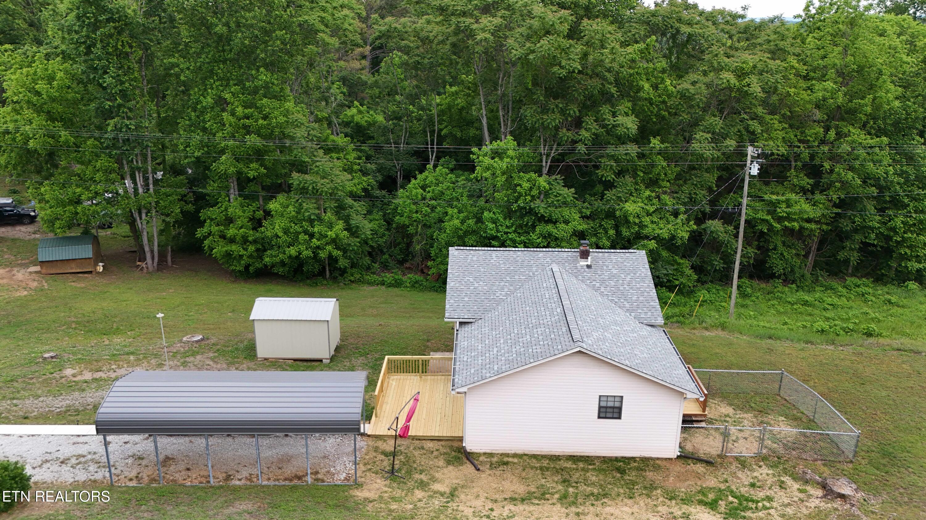 1825 Freehill Road Celina TN 38551