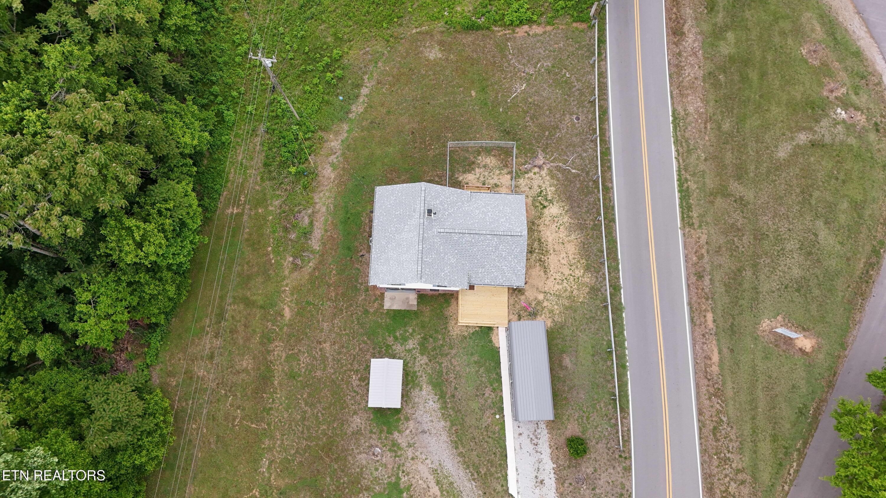 1825 Freehill Road Celina TN 38551