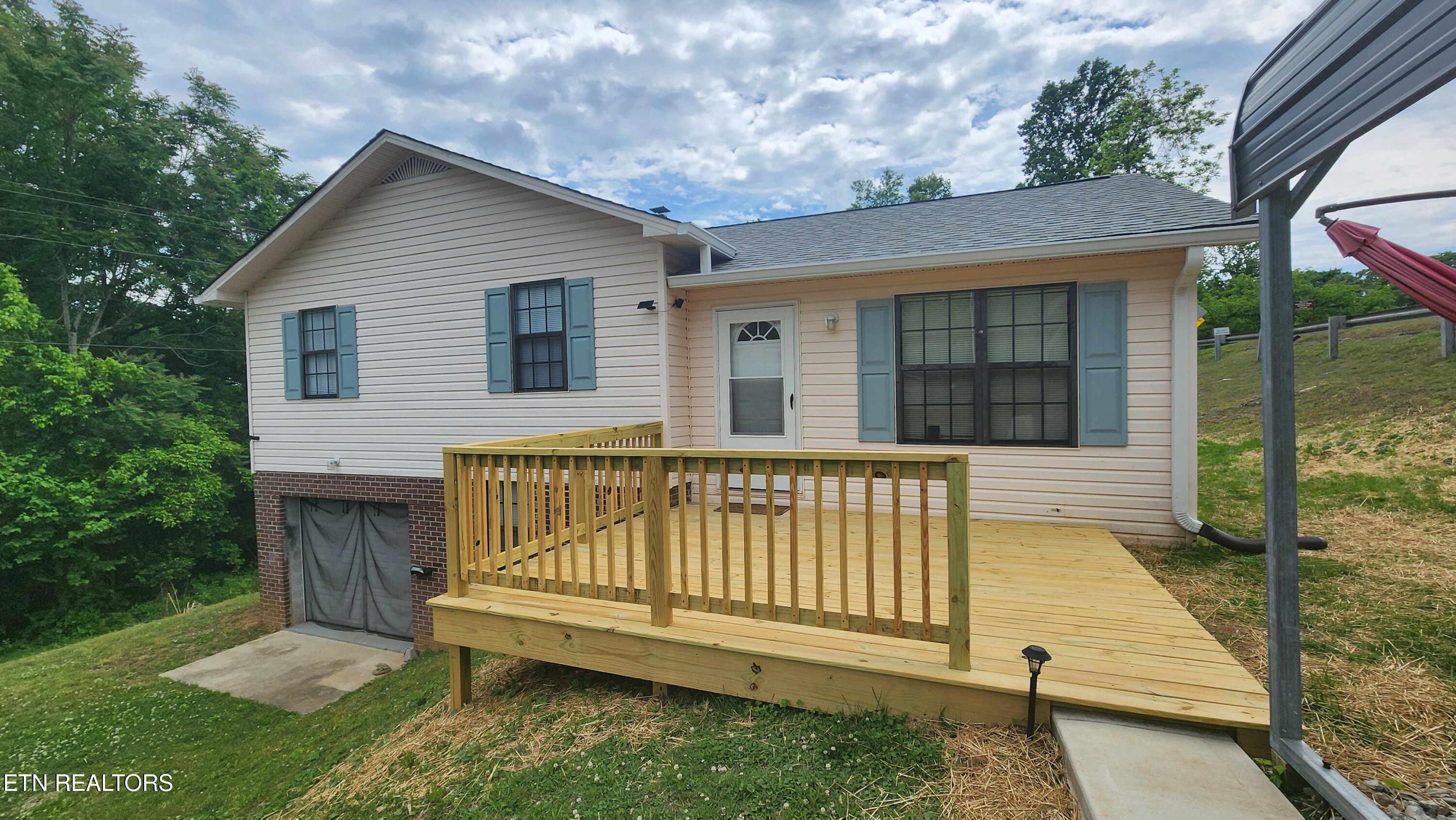 1825 Freehill Road Celina TN 38551