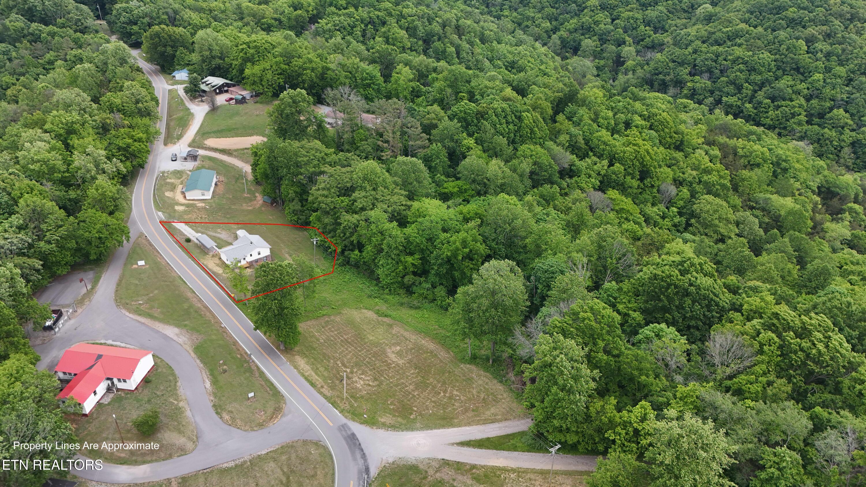 1825 Freehill Road Celina TN 38551