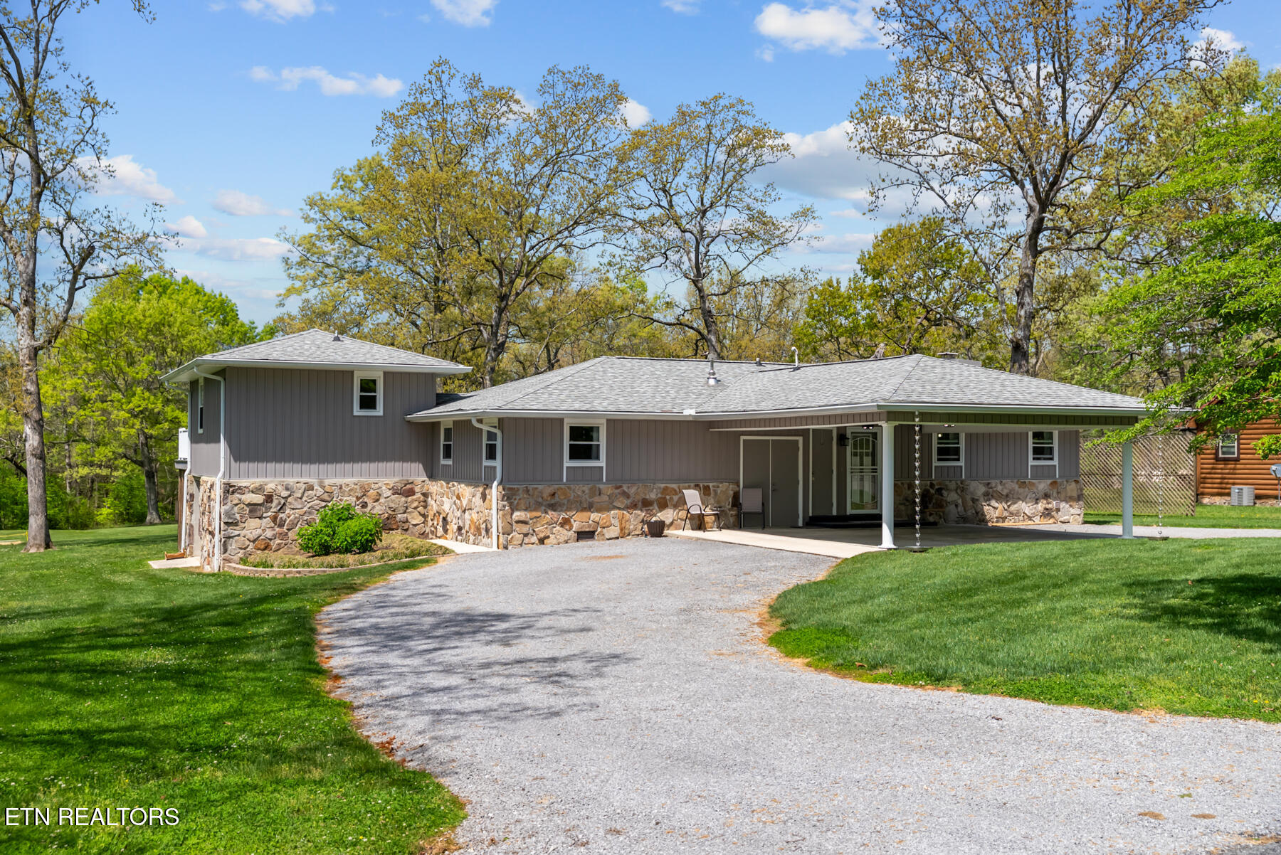 3008 Seminole Loop Crossville TN 38572
