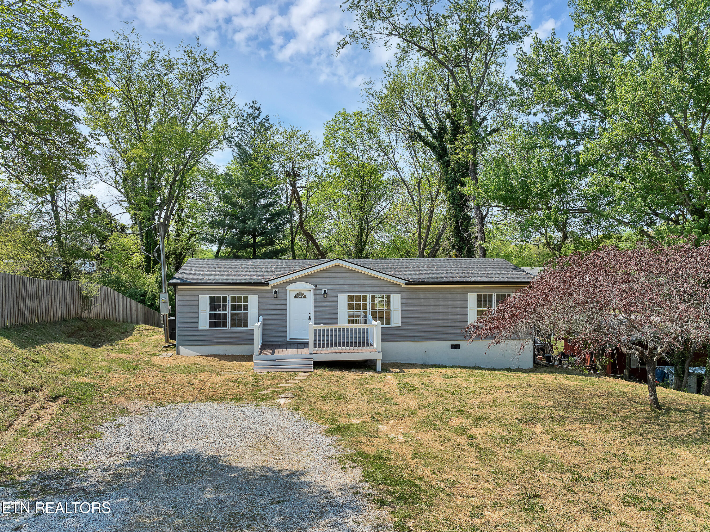 1352 Byrd Circle Kingston TN 37763