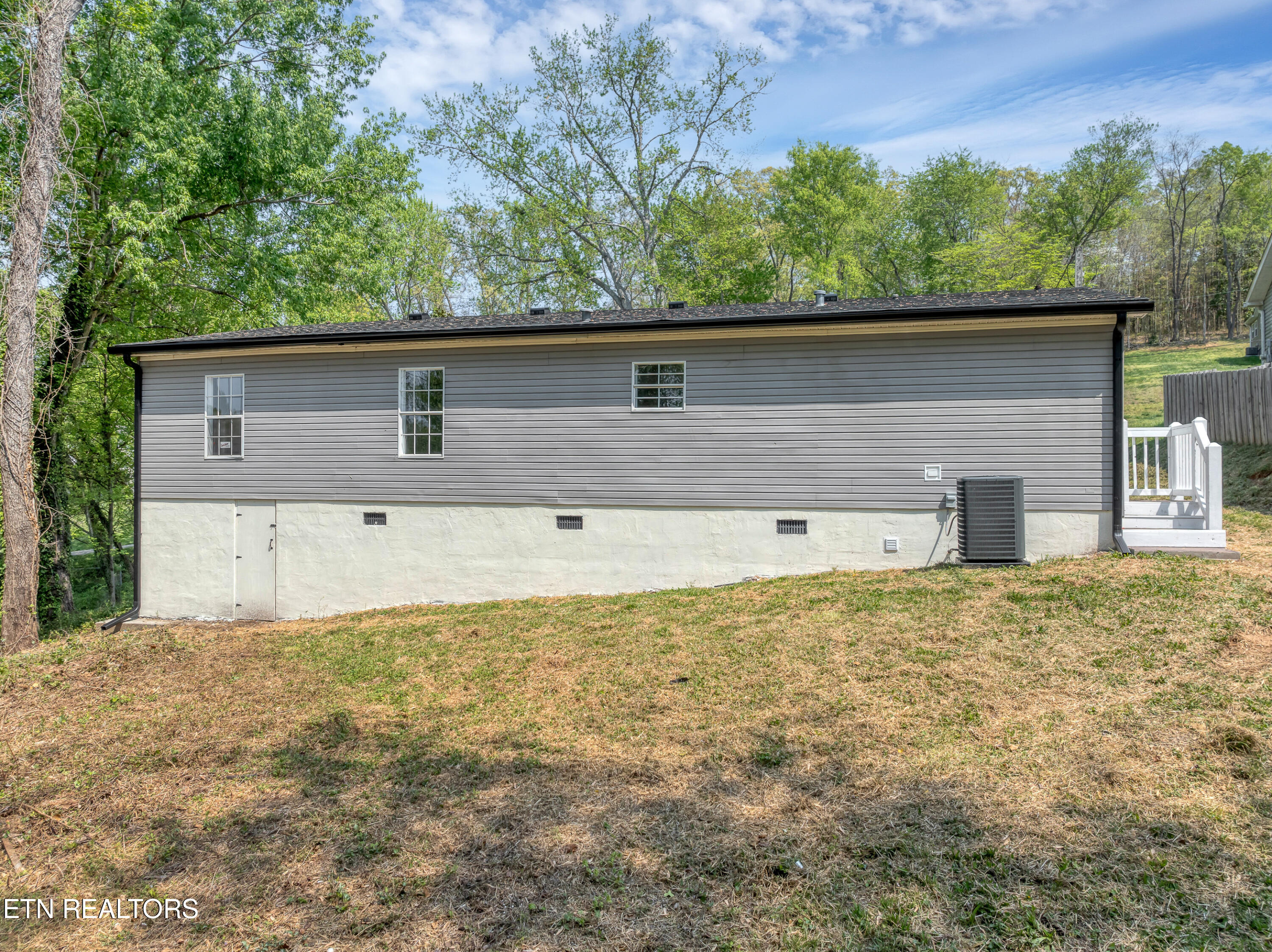 1352 Byrd Circle Kingston TN 37763
