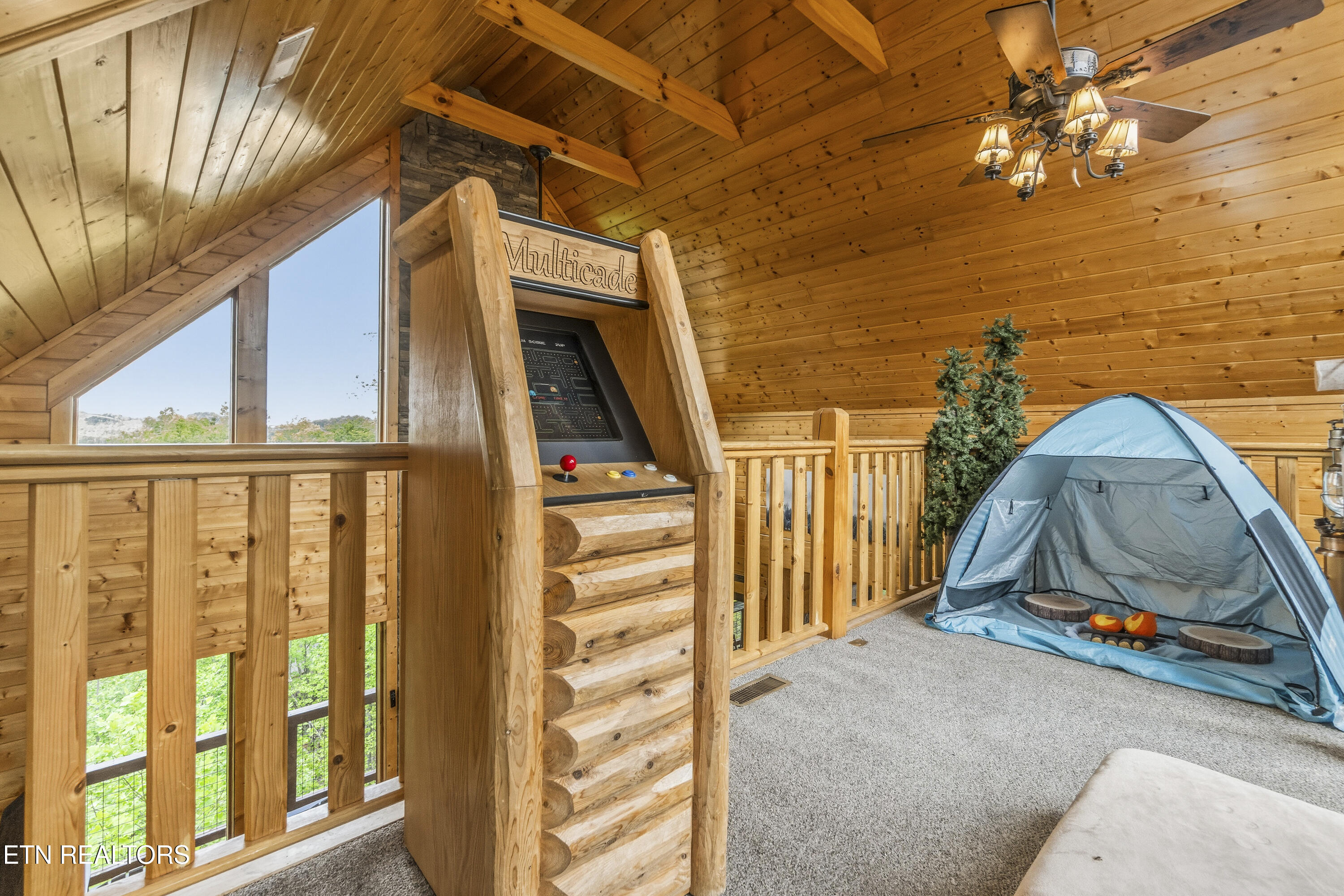 2636 Cloud View Drive Sevierville TN 37862