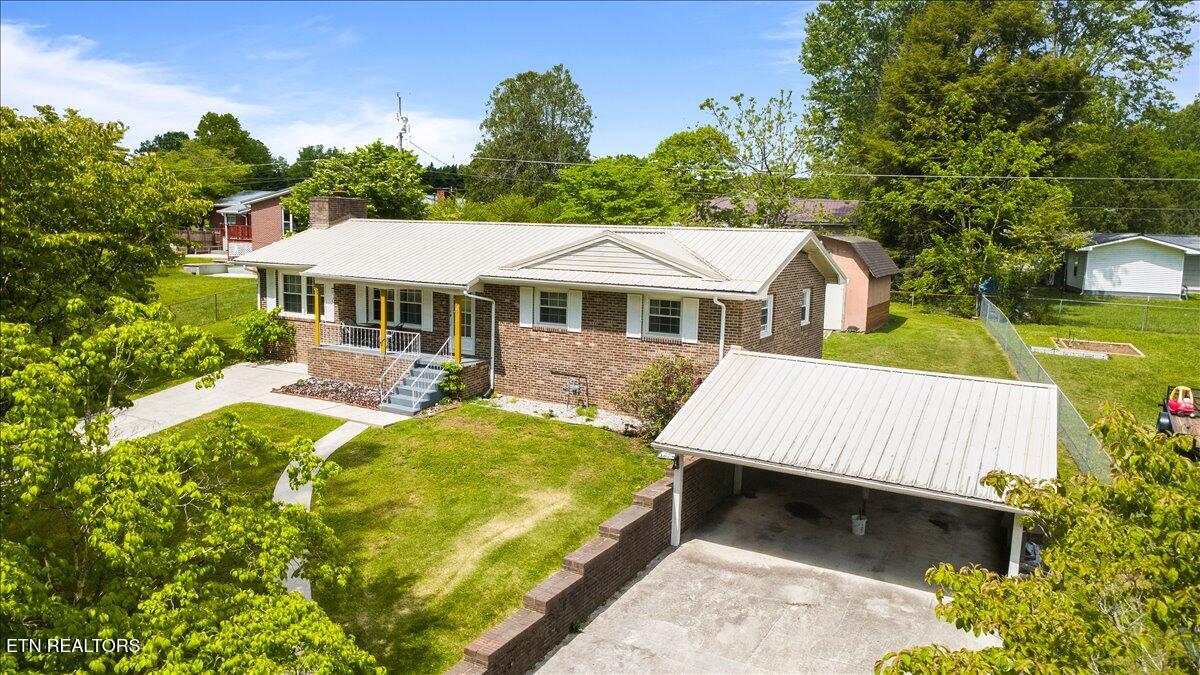 322 Shoreline Circle Lafollette TN 37766