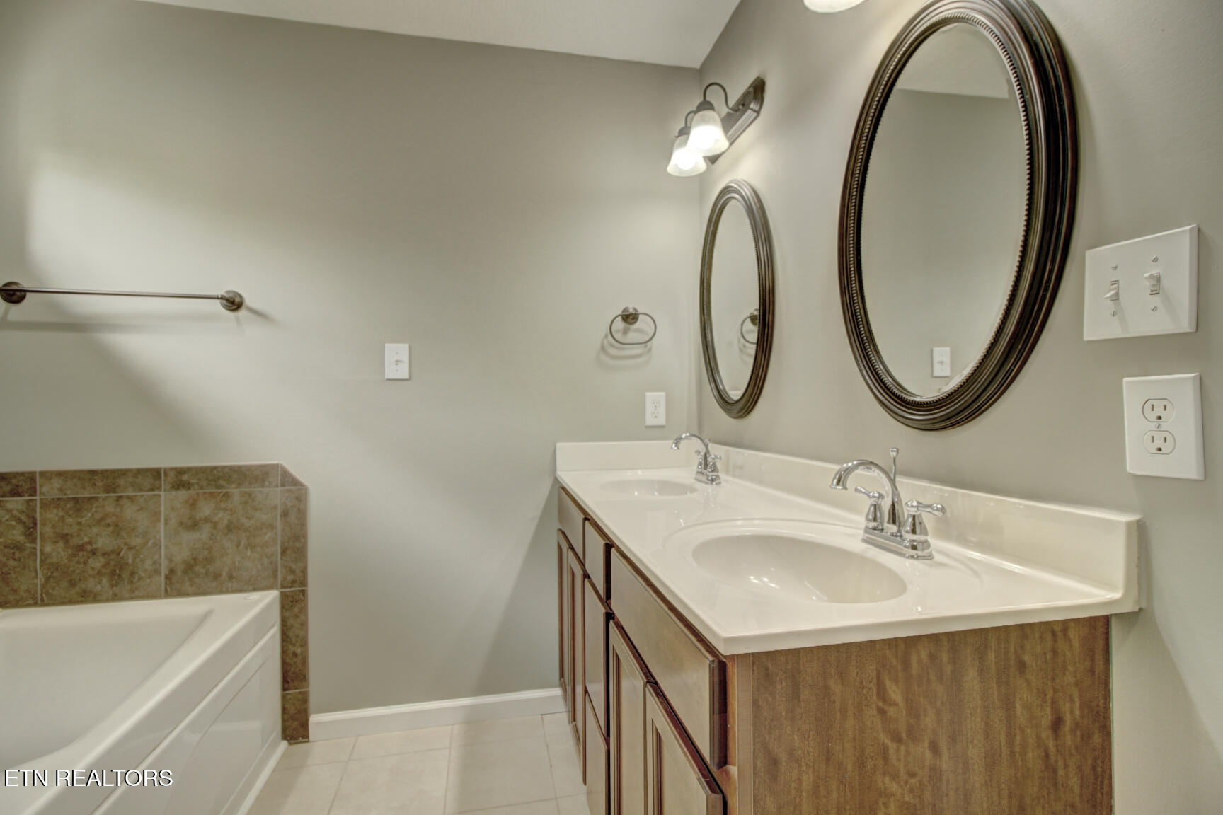 307 Java Way Knoxville TN 37923