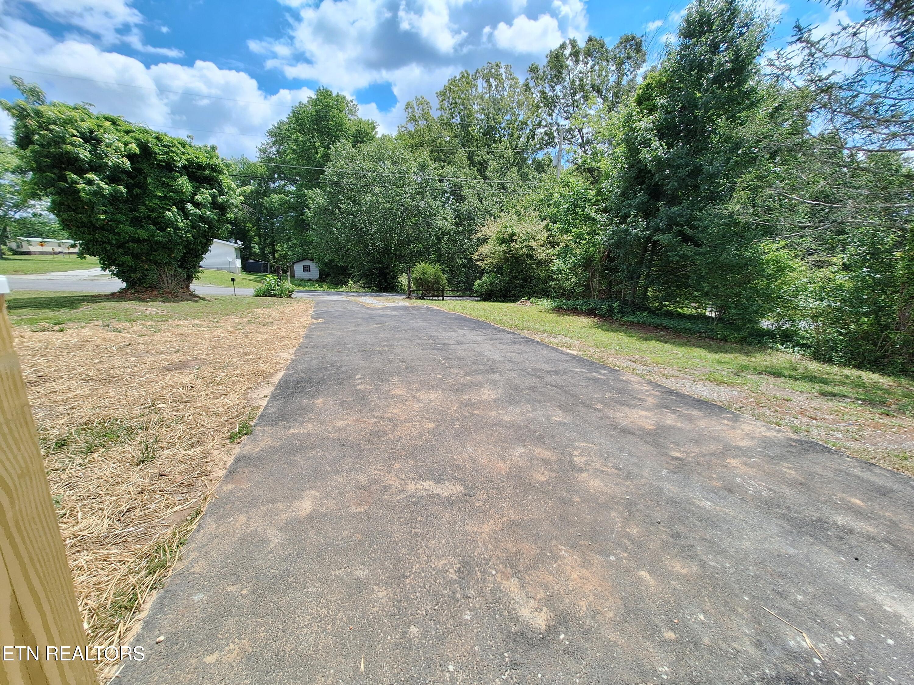 108 County Road 621 Etowah TN 37331