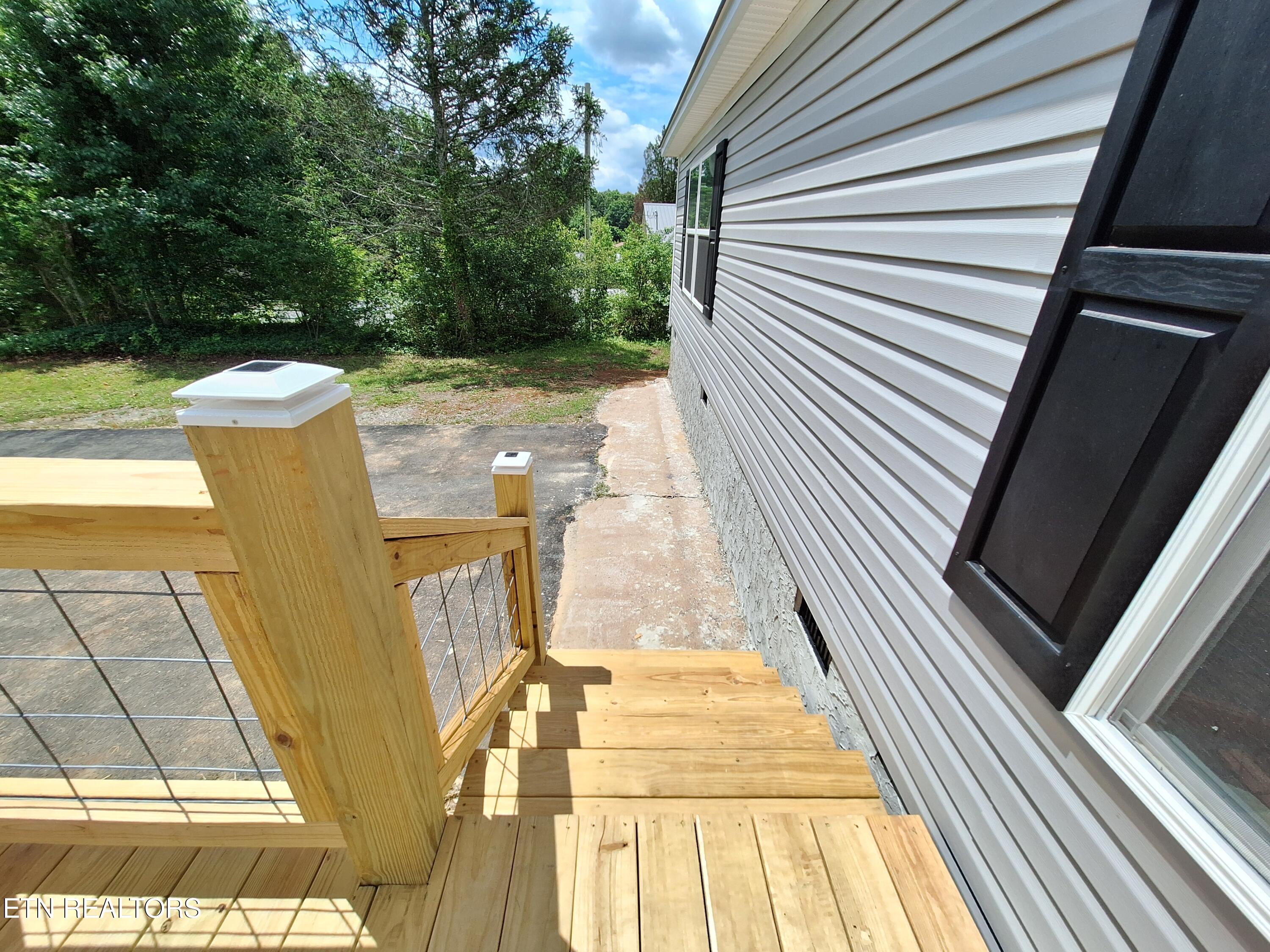 108 County Road 621 Etowah TN 37331