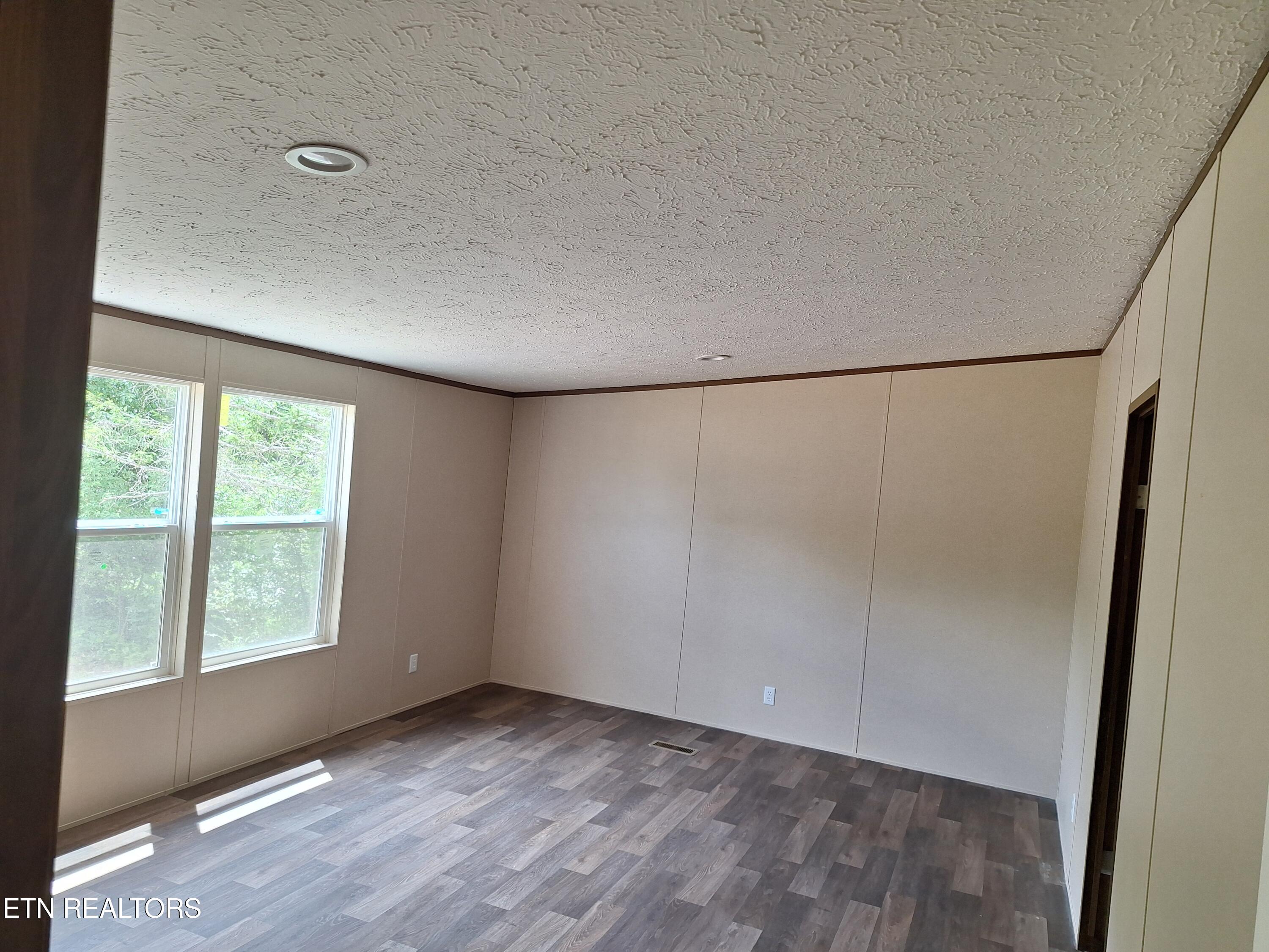 108 County Road 621 Etowah TN 37331