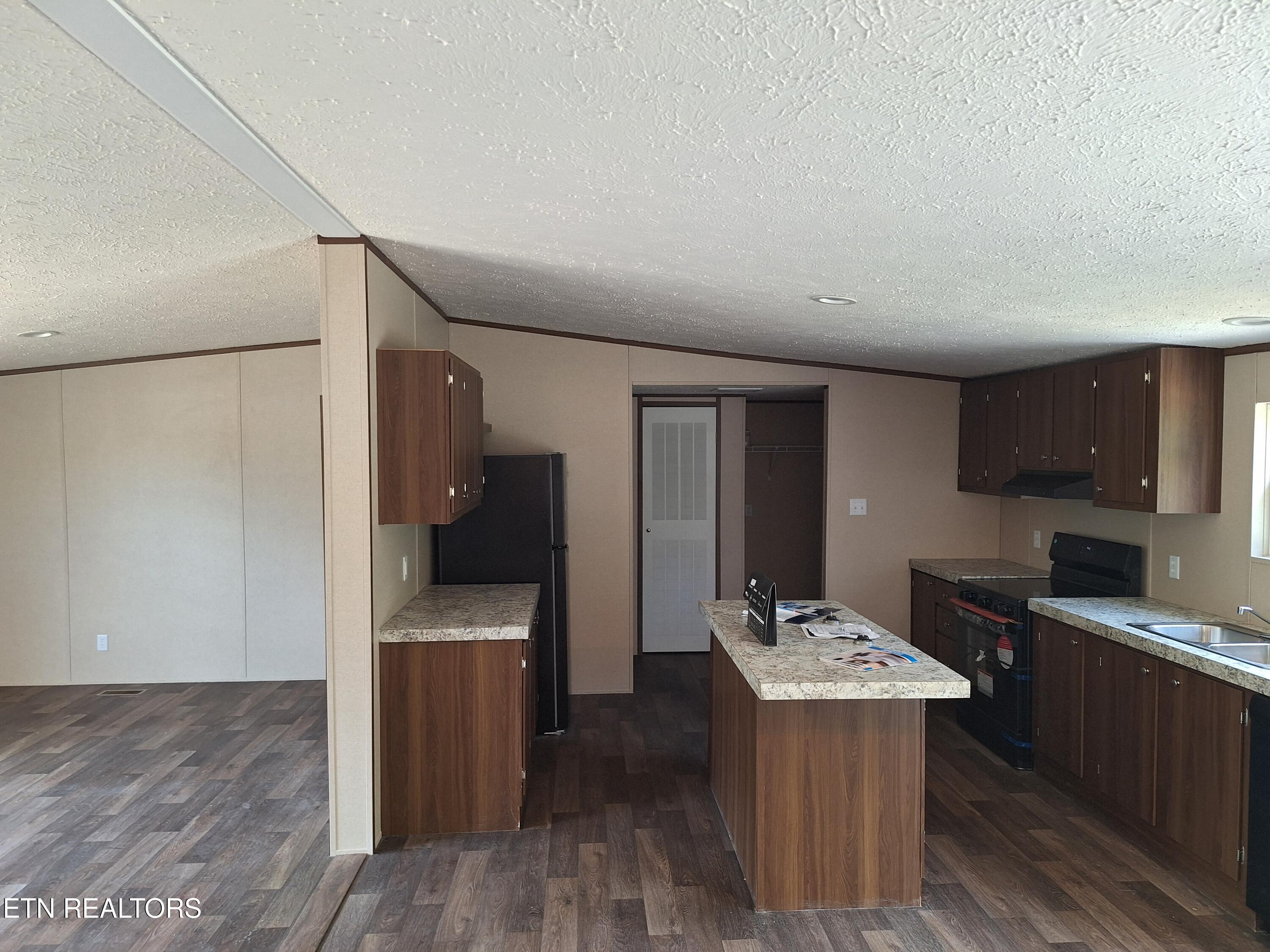 108 County Road 621 Etowah TN 37331