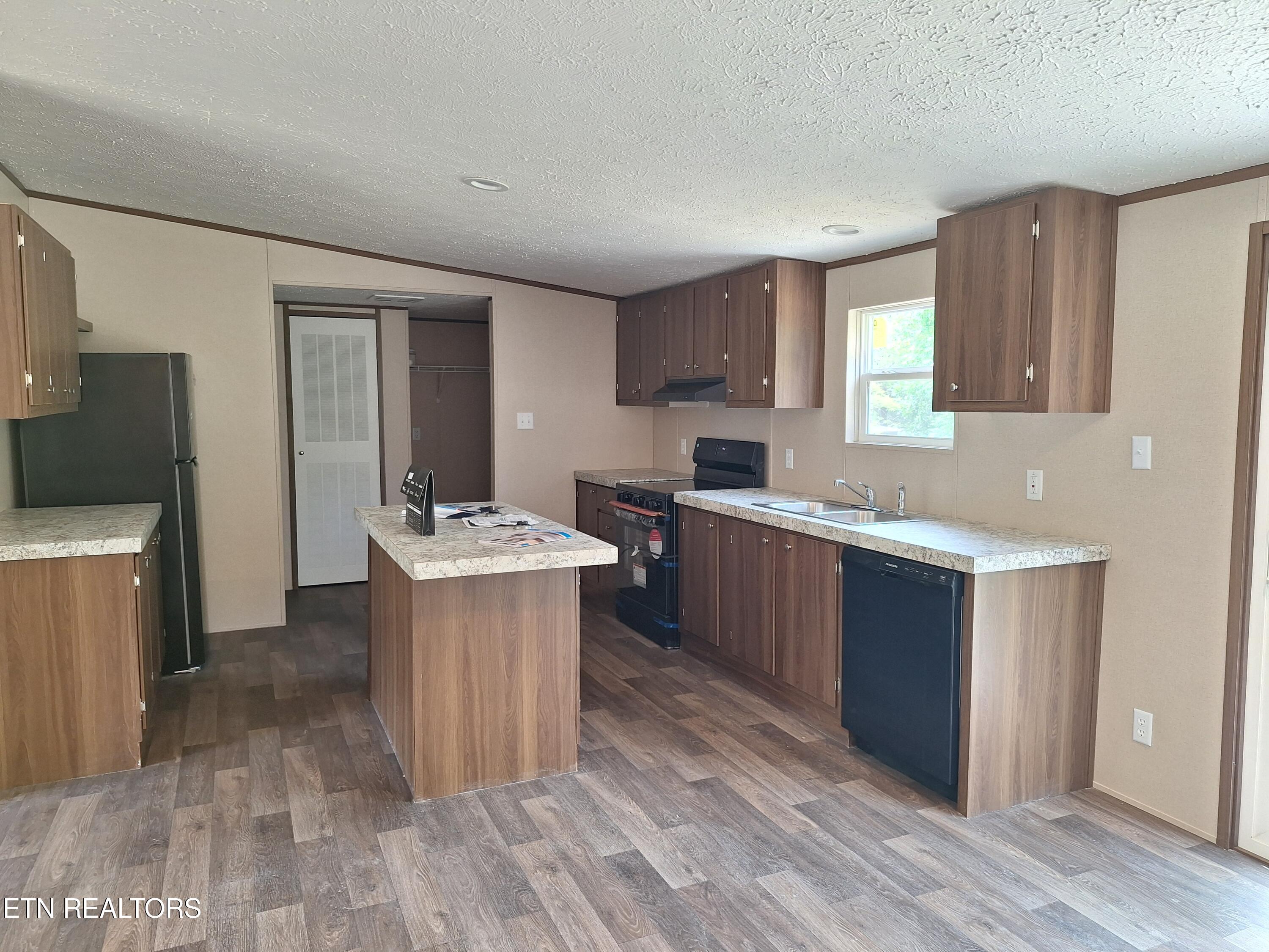 108 County Road 621 Etowah TN 37331