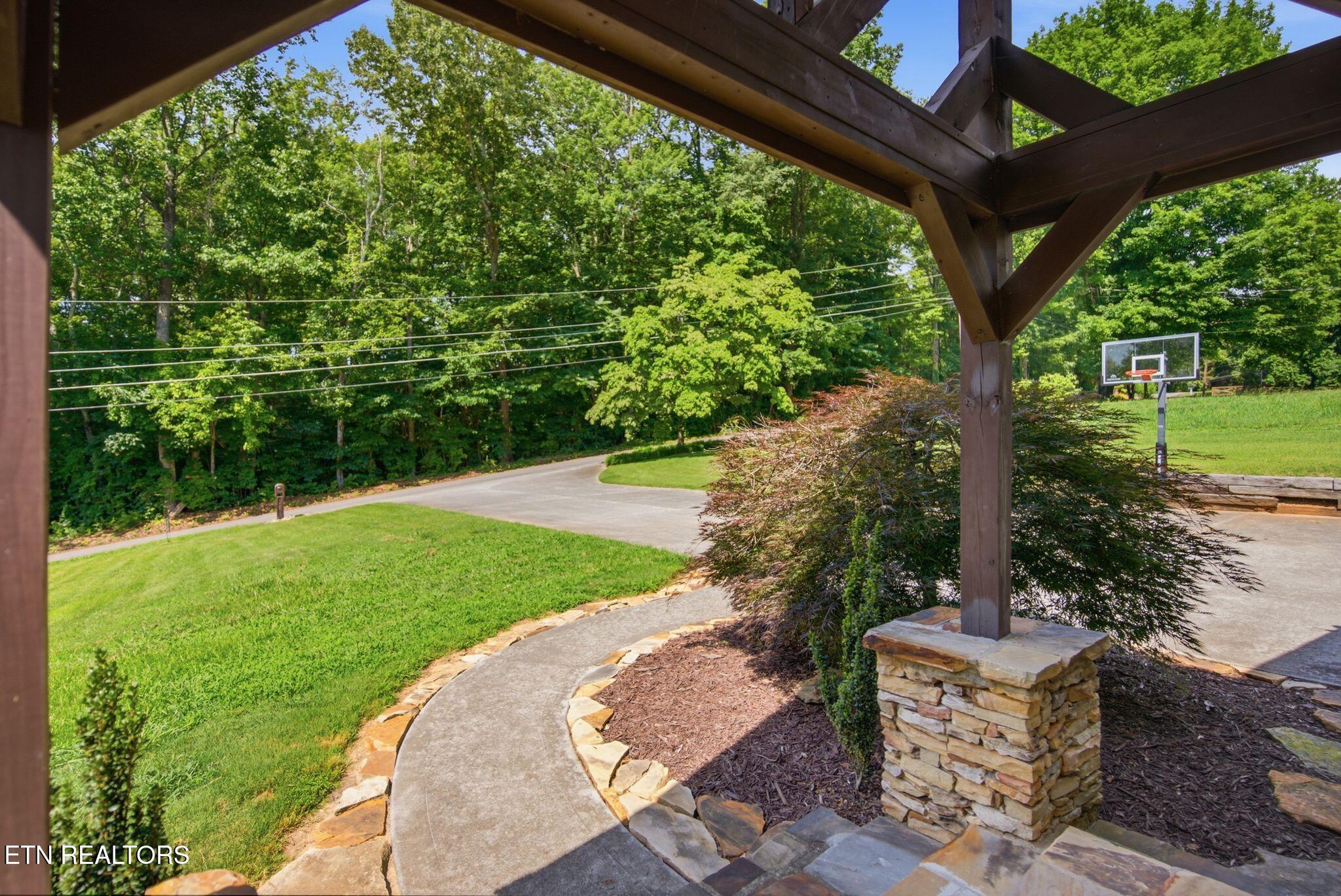 8008 Helen Drive Powell TN 37849