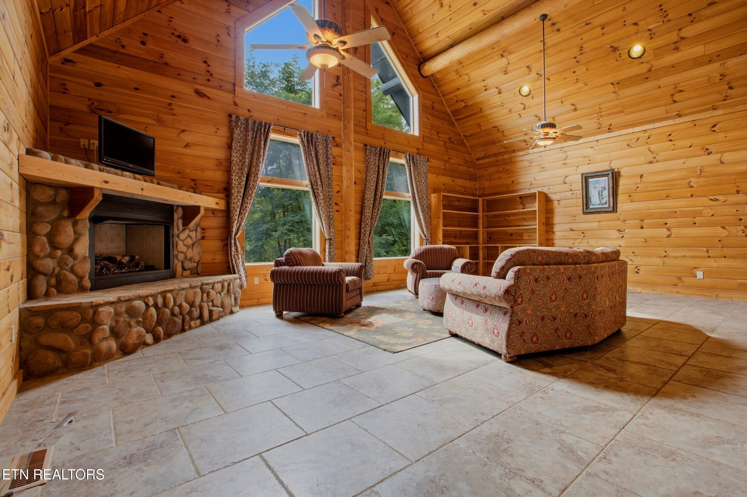 4167 Spring Creek Way Sevierville TN 37876