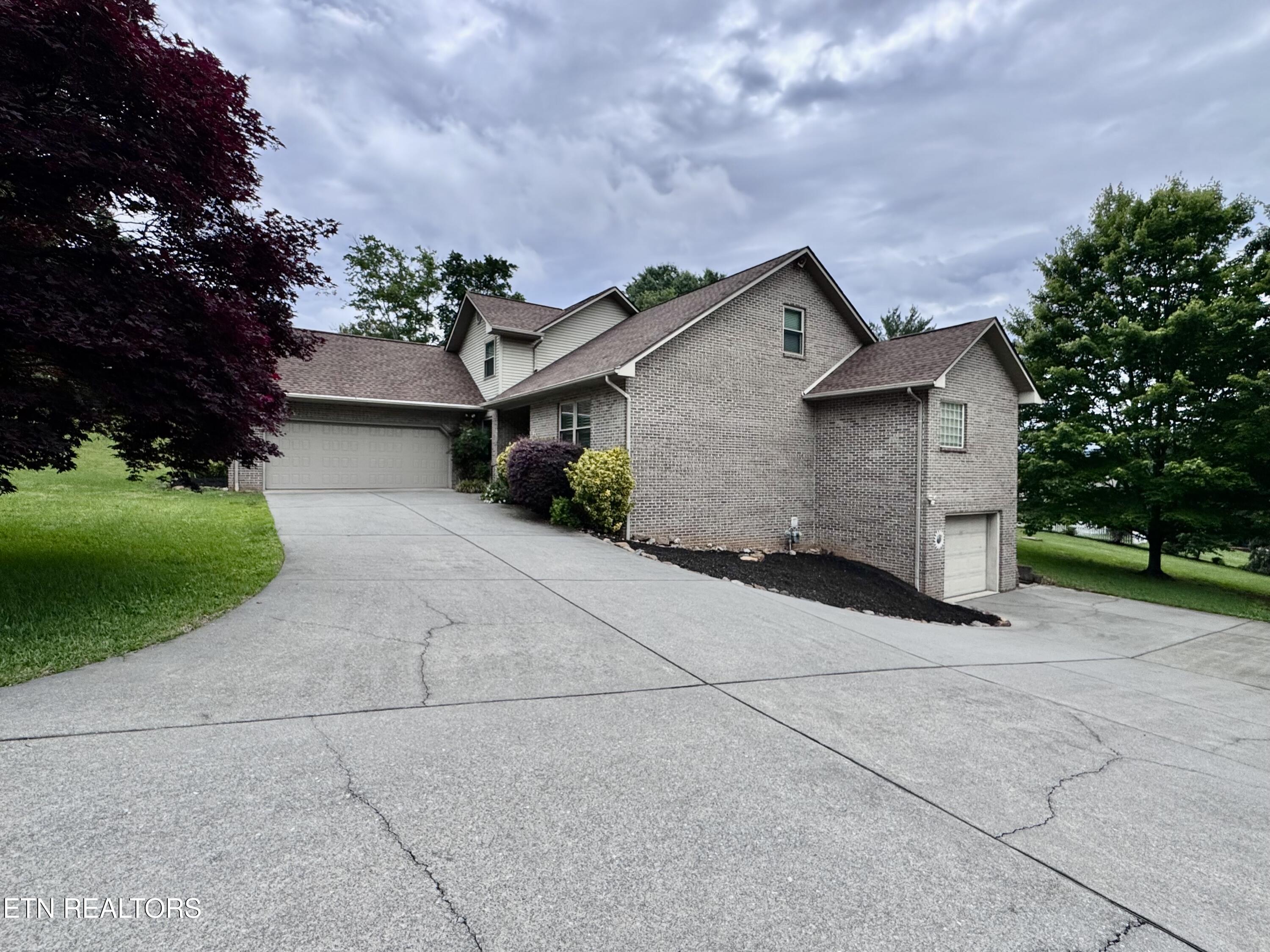 1017 Peterson Lane Maryville TN 37803