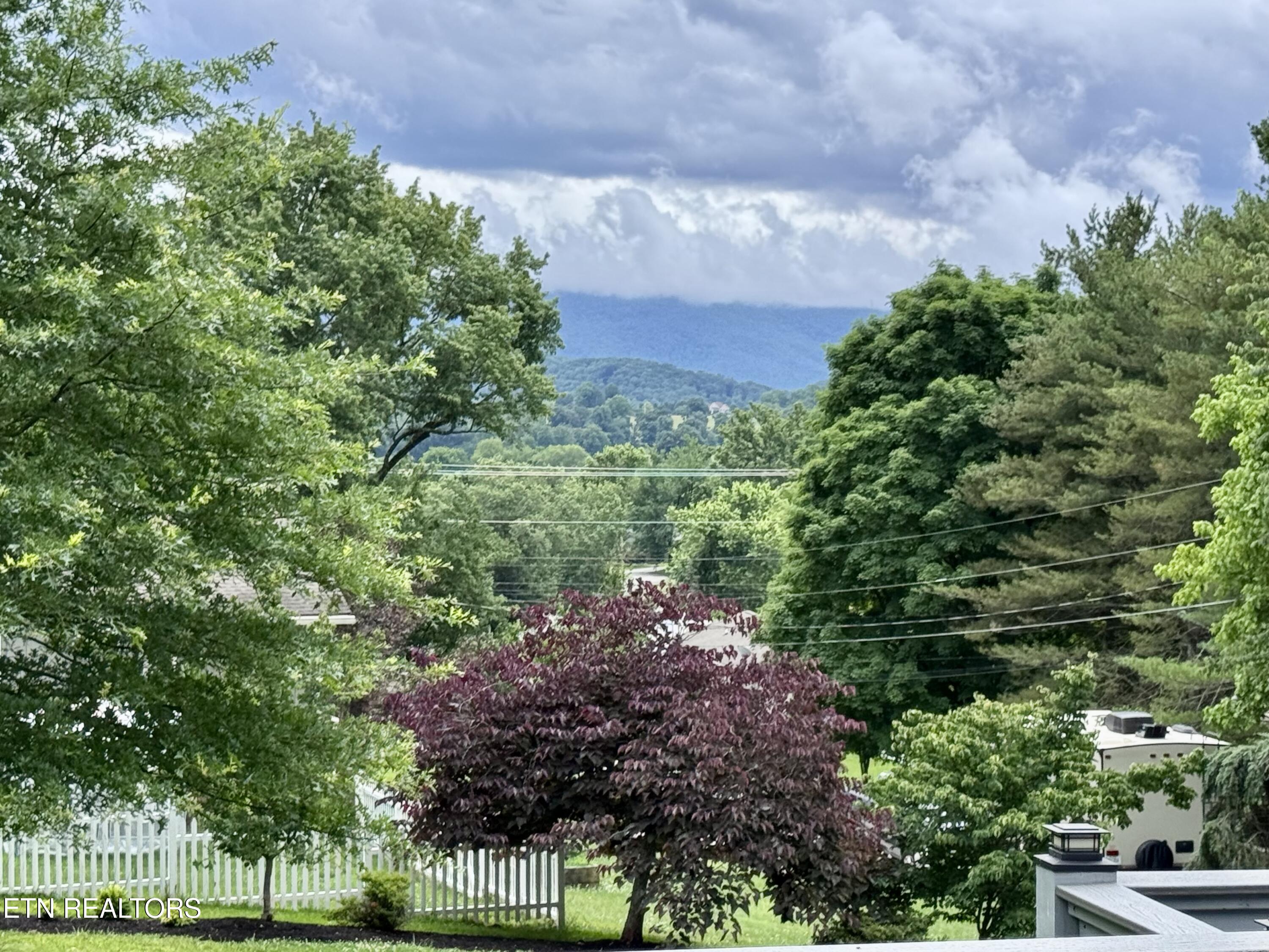1017 Peterson Lane Maryville TN 37803