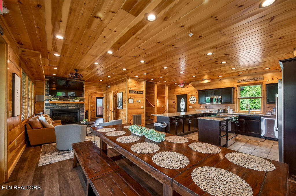 776 Mountain Stream Way Gatlinburg TN 37738