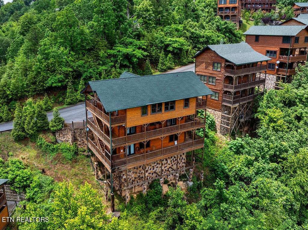 776 Mountain Stream Way Gatlinburg TN 37738