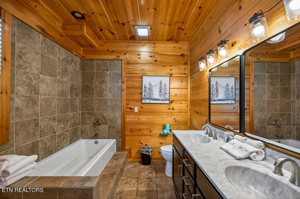 776 Mountain Stream Way Gatlinburg TN 37738