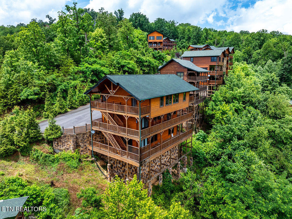 776 Mountain Stream Way Gatlinburg TN 37738