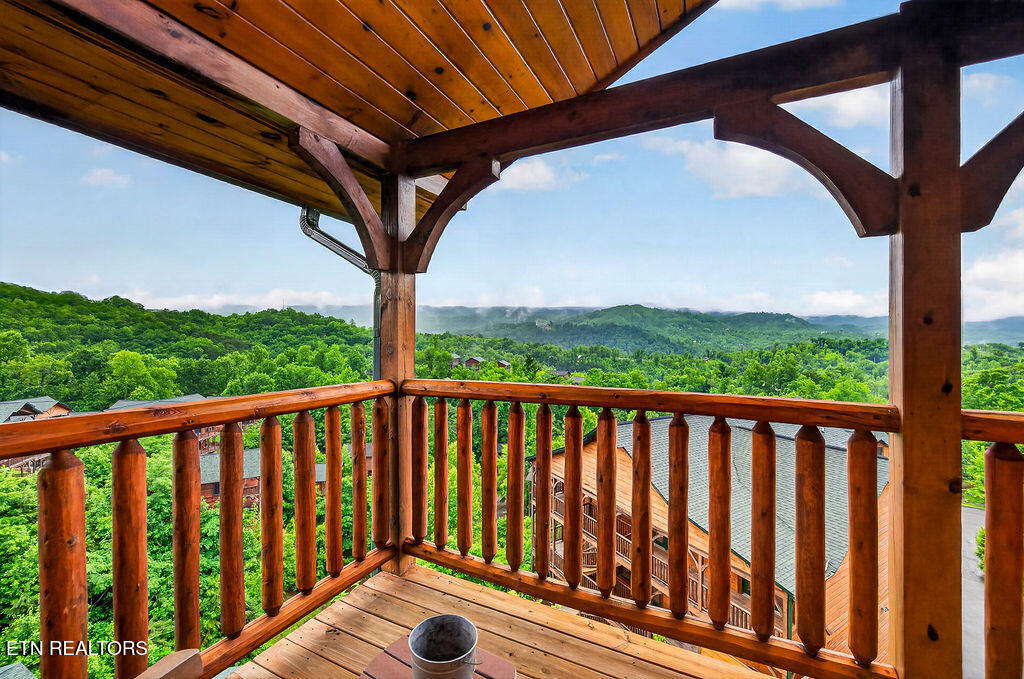 776 Mountain Stream Way Gatlinburg TN 37738