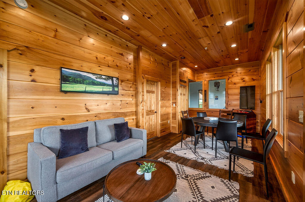 776 Mountain Stream Way Gatlinburg TN 37738