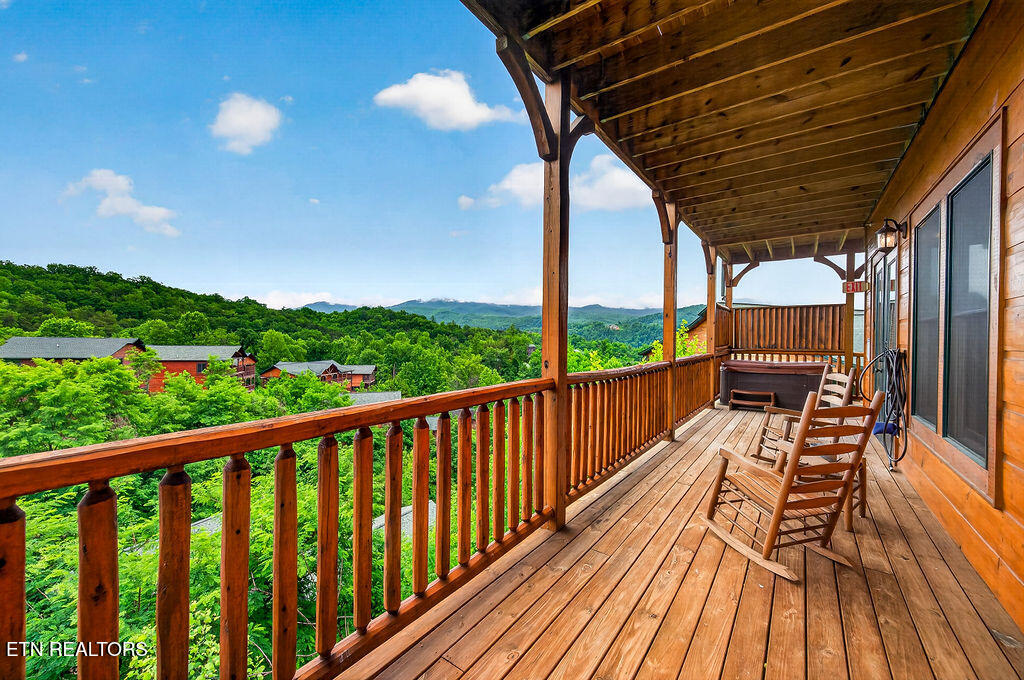 776 Mountain Stream Way Gatlinburg TN 37738