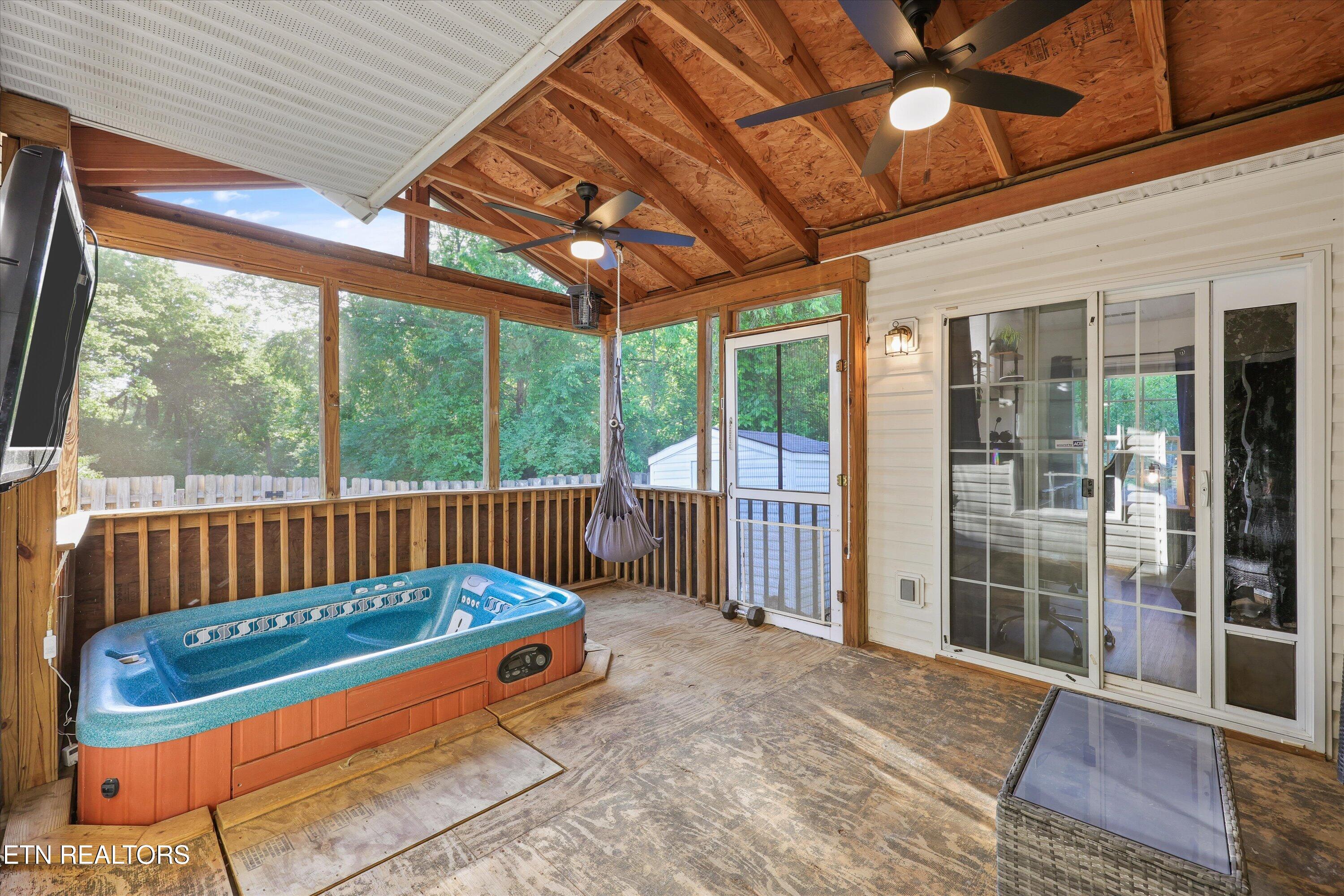 10508 Lone Star Way Knoxville TN 37932