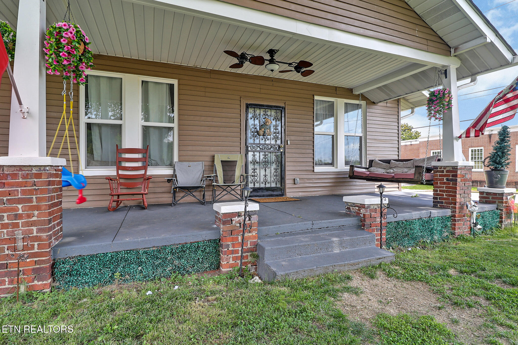 400 W Rockwood Street Rockwood TN 37854