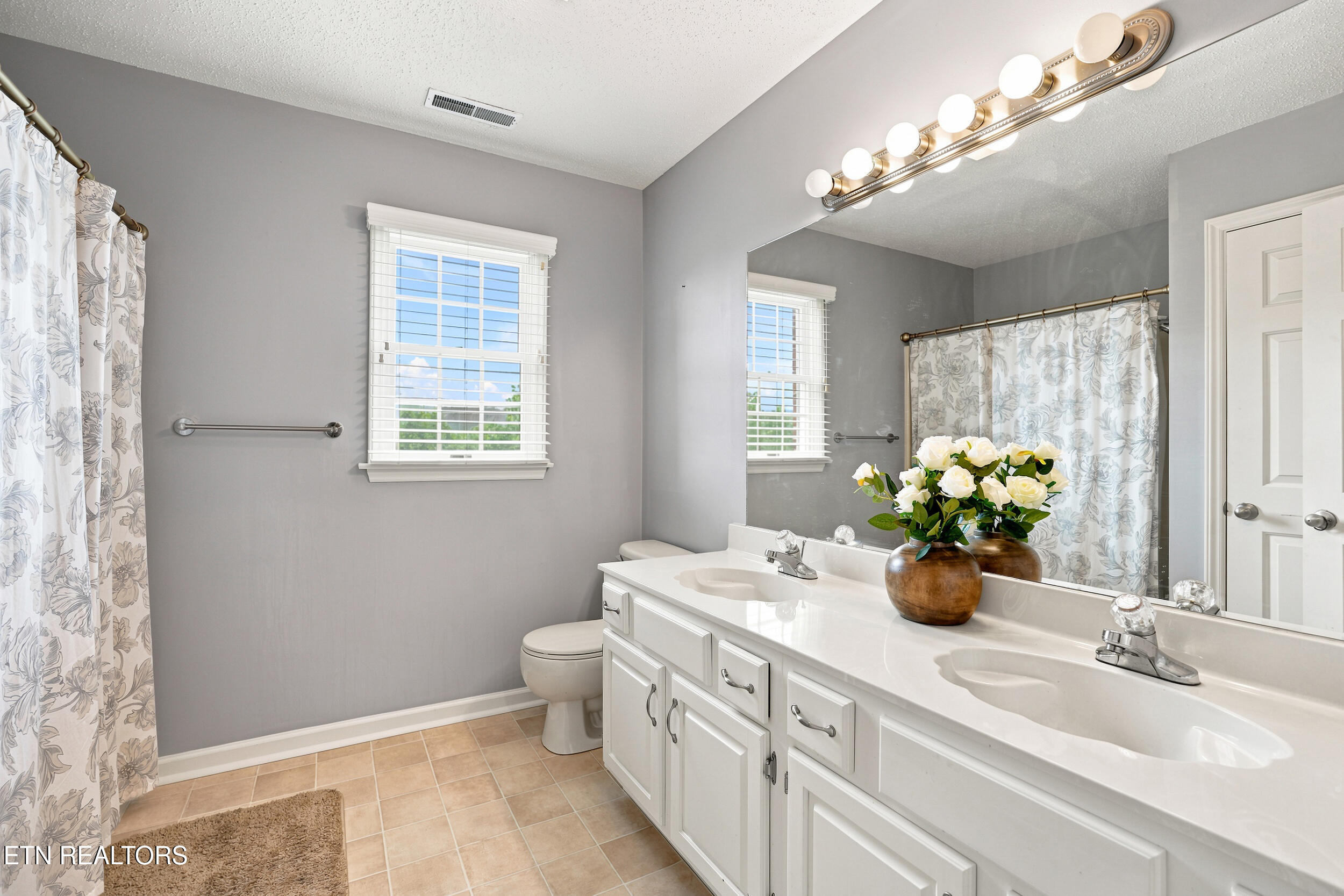 1021 Timberidge Trail Kingsport TN 37660
