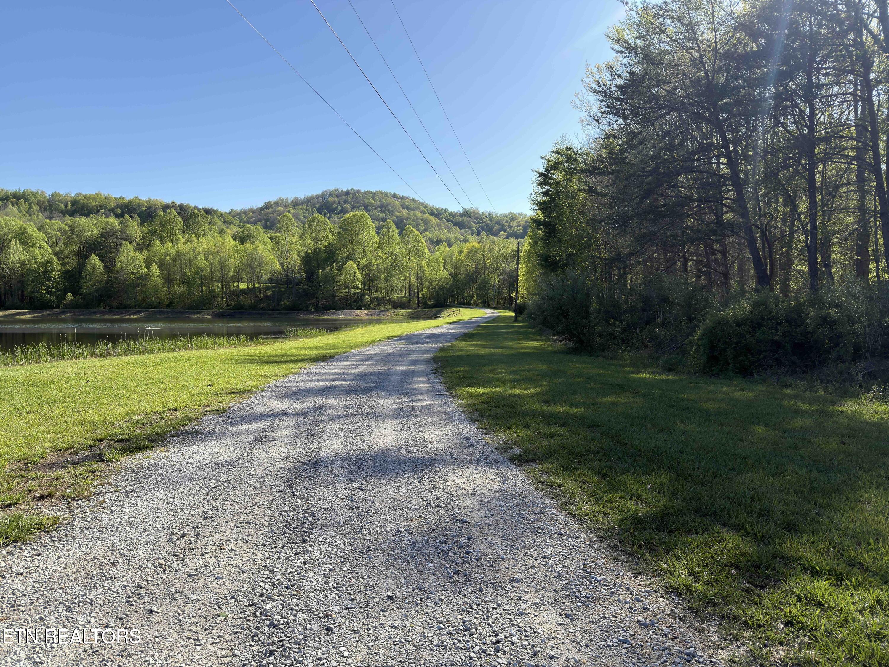 4601 White Oak Road Duff TN 37729