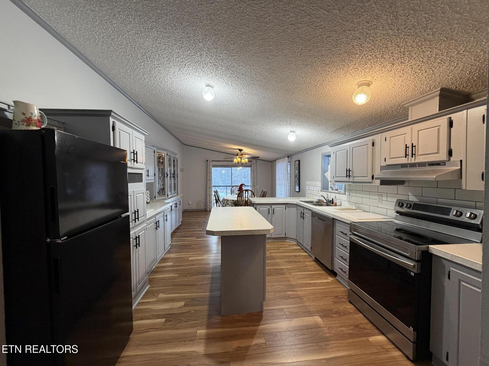 4601 White Oak Road Duff TN 37729