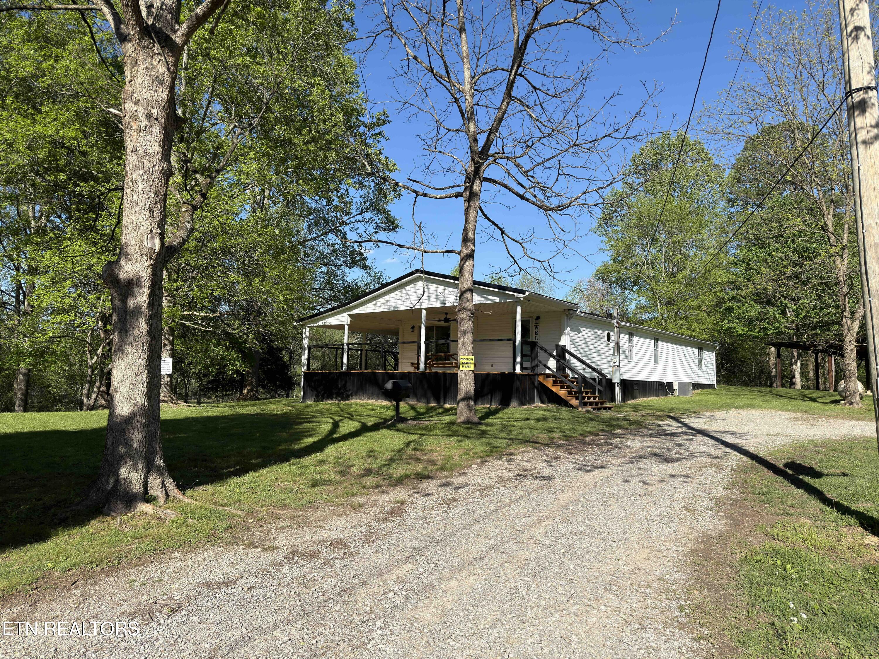 4601 White Oak Road Duff TN 37729