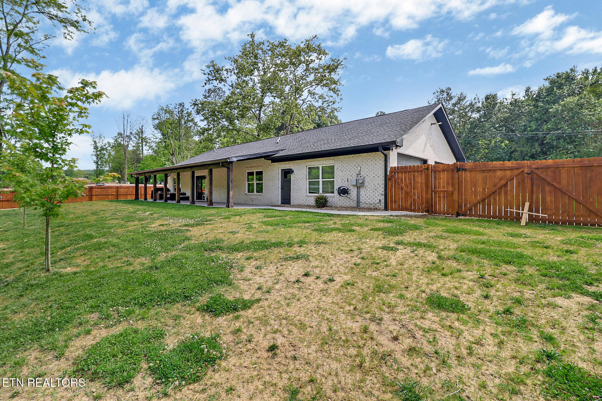 200 Easter Street Harriman TN 37748