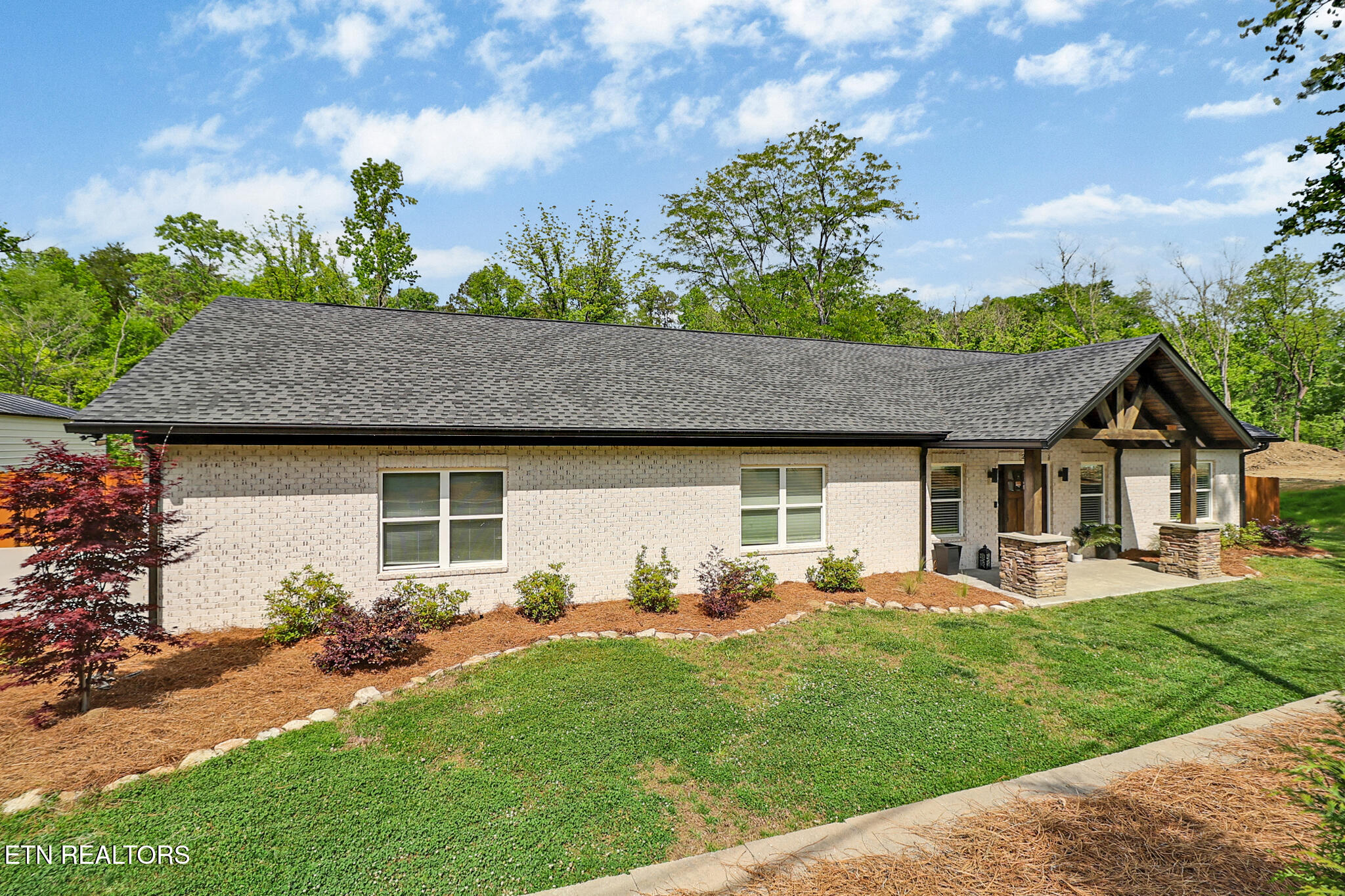 200 Easter Street Harriman TN 37748
