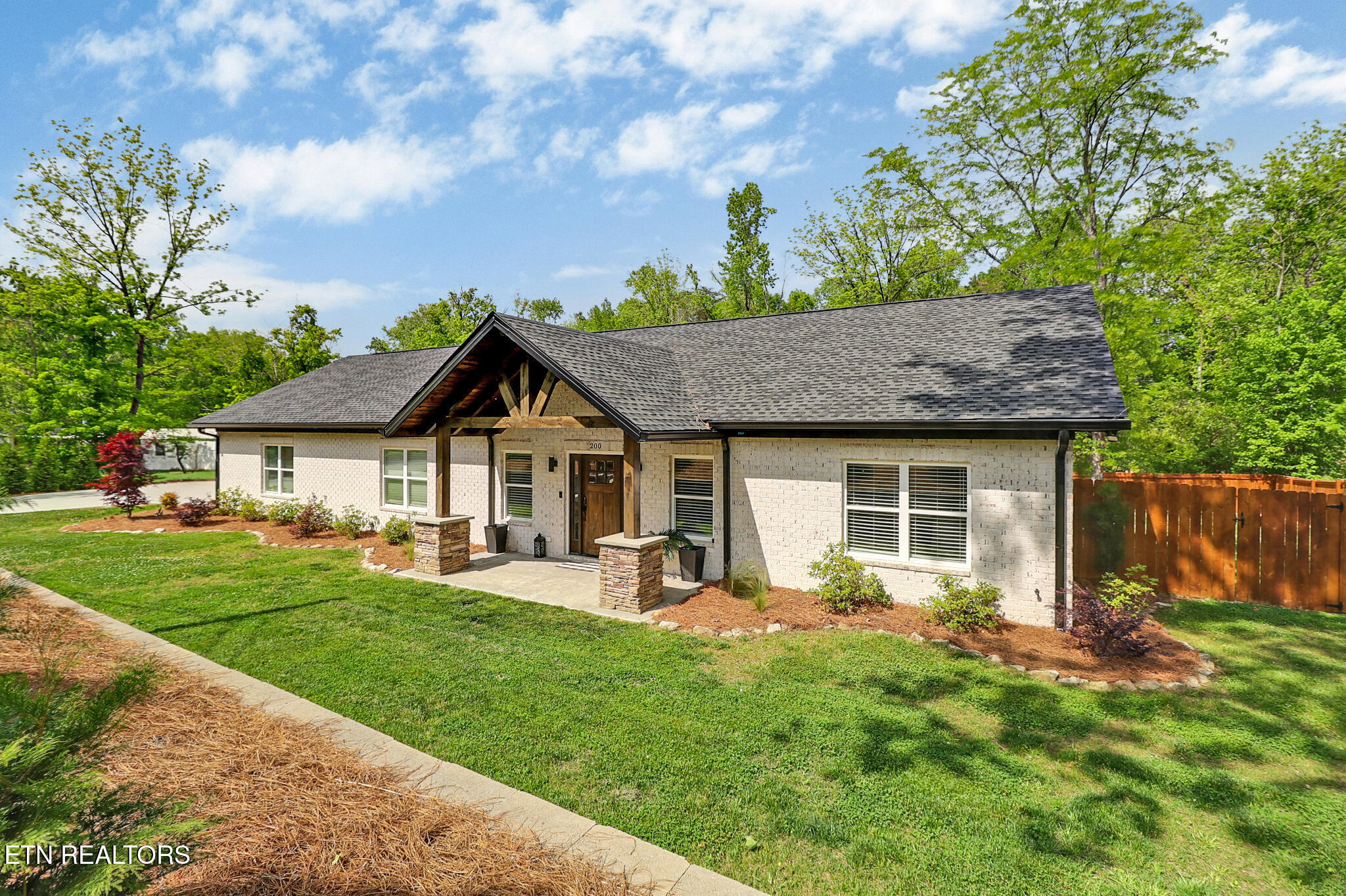 200 Easter Street Harriman TN 37748
