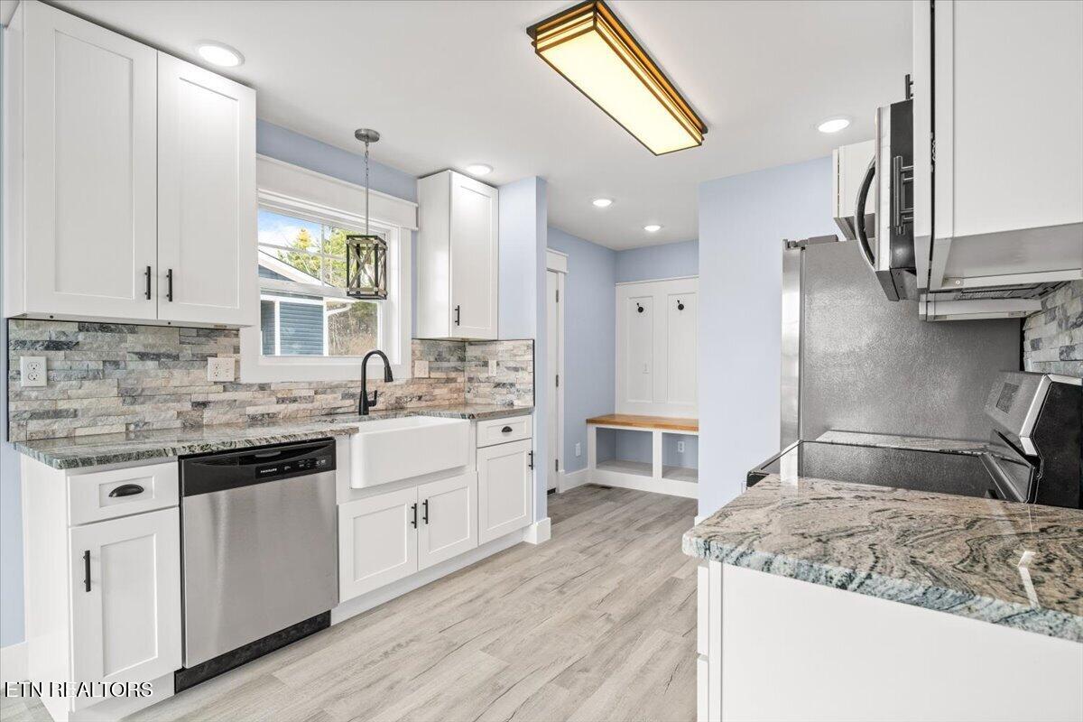 111 Azalea Lane Jacksboro TN 37757