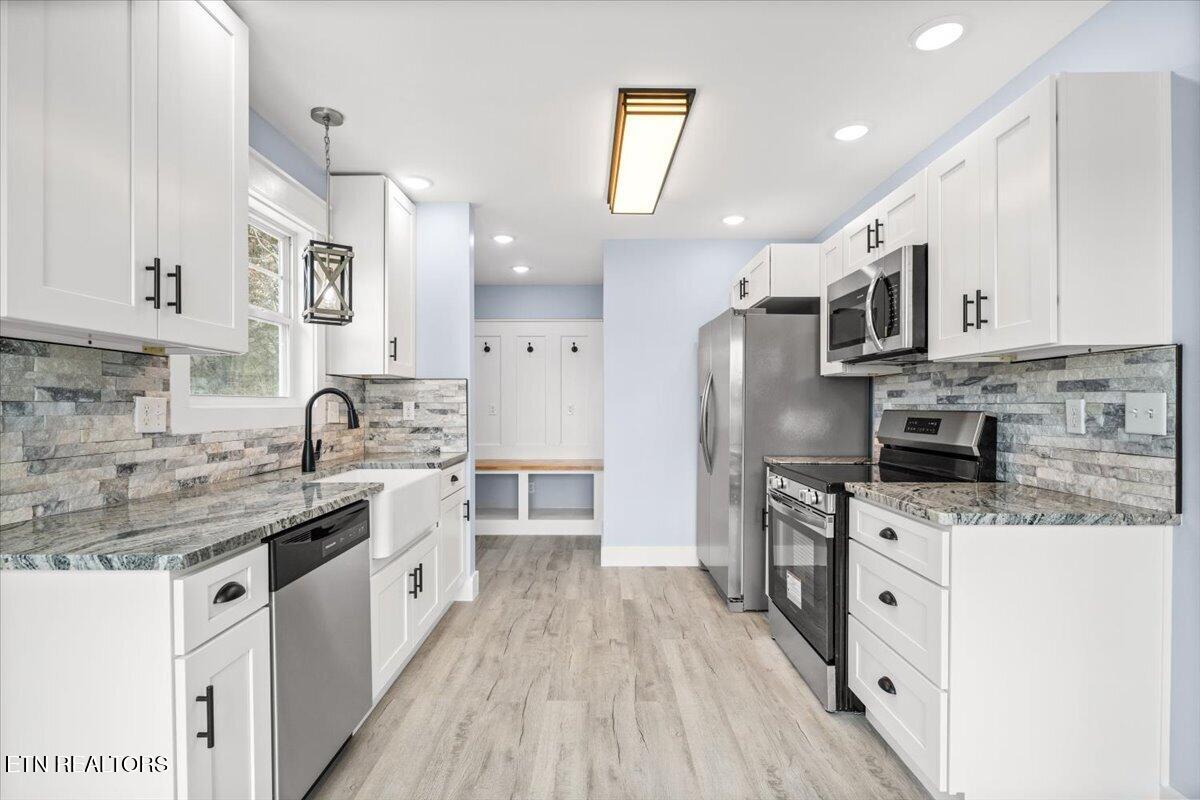 111 Azalea Lane Jacksboro TN 37757