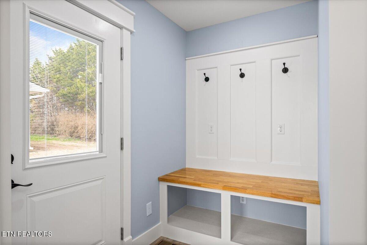 111 Azalea Lane Jacksboro TN 37757