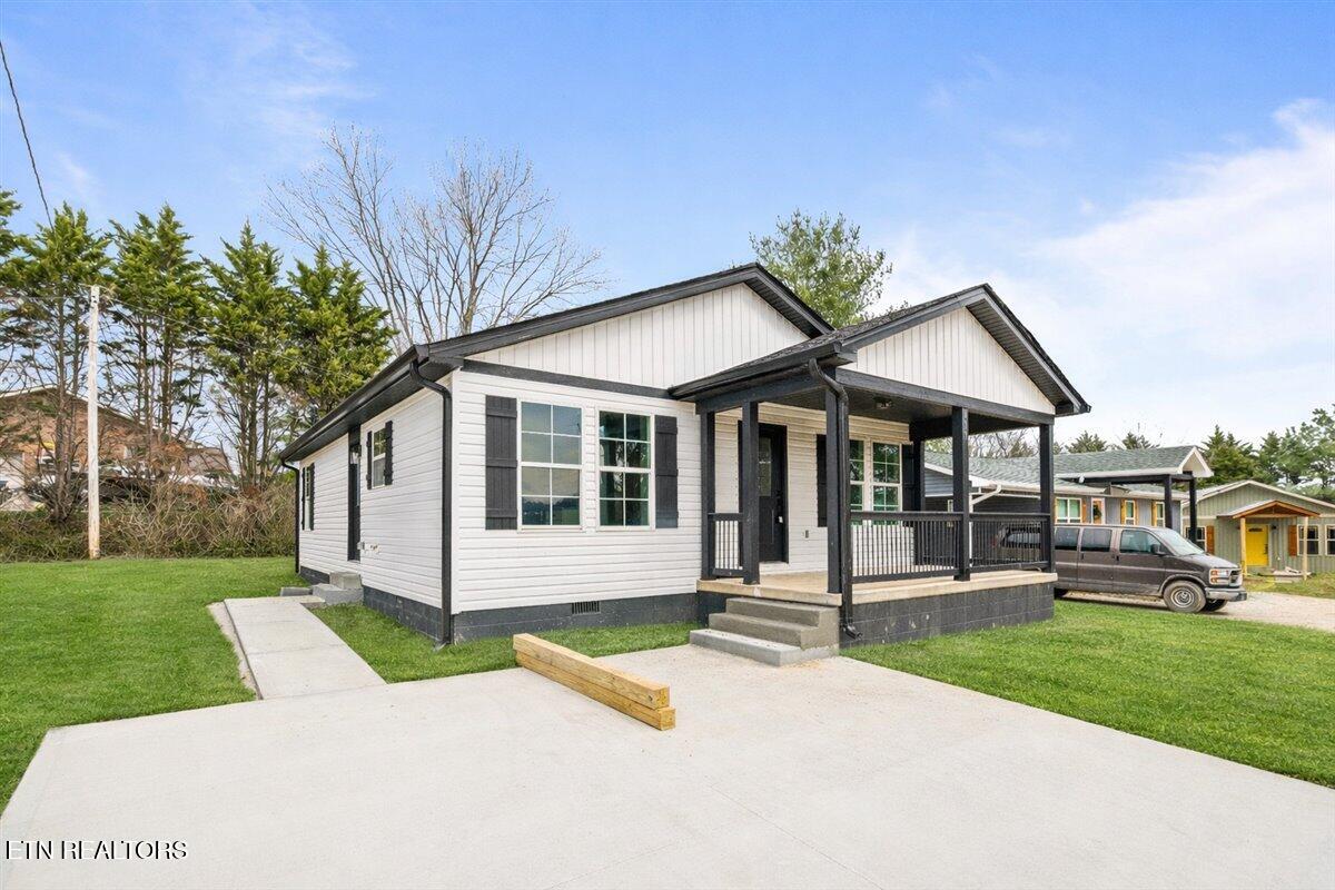 111 Azalea Lane Jacksboro TN 37757