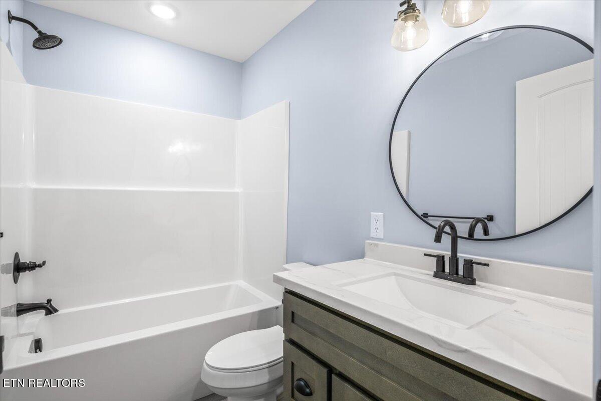 111 Azalea Lane Jacksboro TN 37757