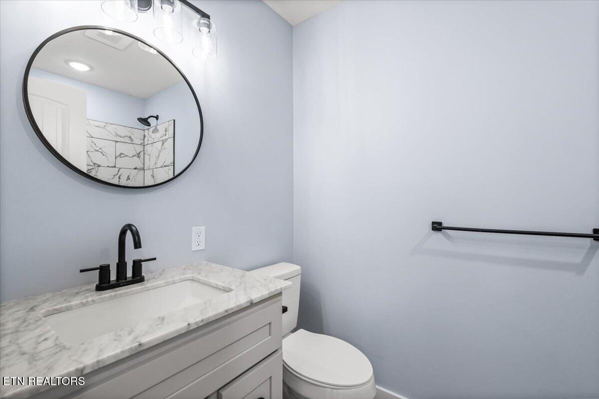 111 Azalea Lane Jacksboro TN 37757