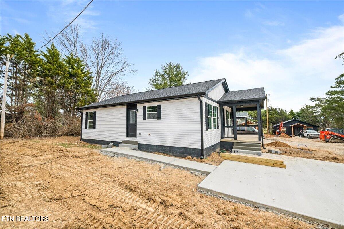 111 Azalea Lane Jacksboro TN 37757