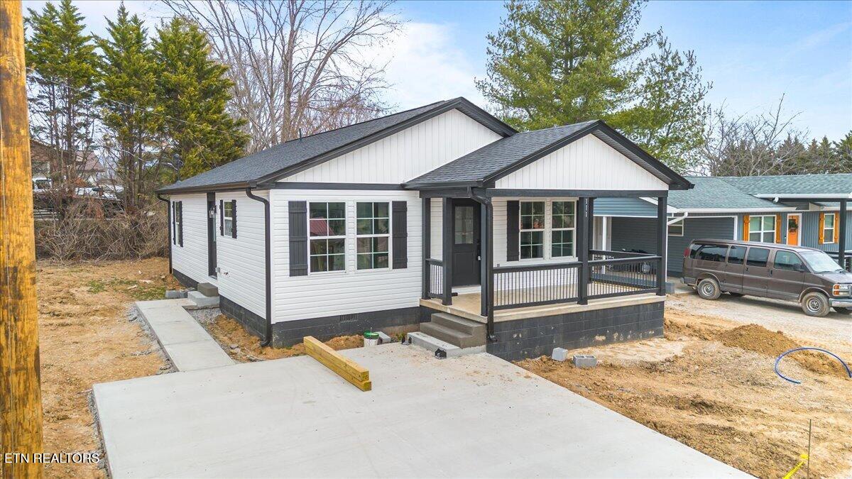 111 Azalea Lane Jacksboro TN 37757