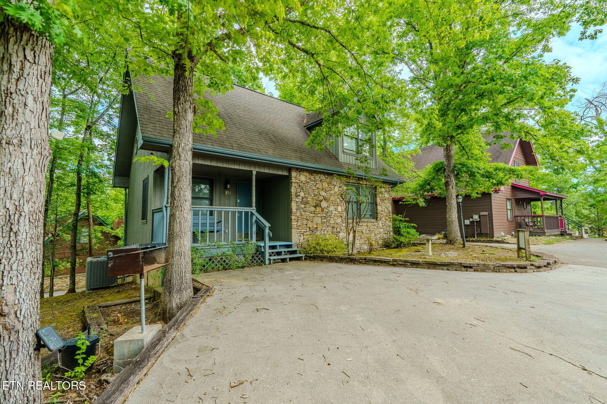 351 Woodridge Way Pigeon Forge TN 37863